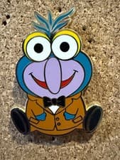 Gonzo Adorbs Pin front