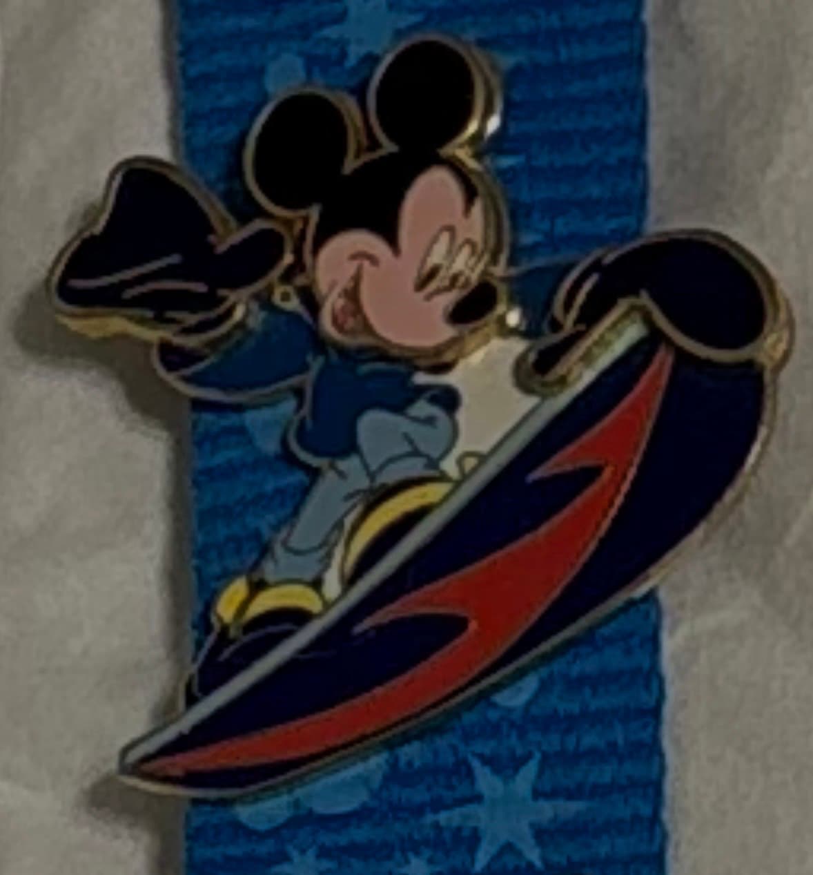 Mickey Mouse Snowboarding front
