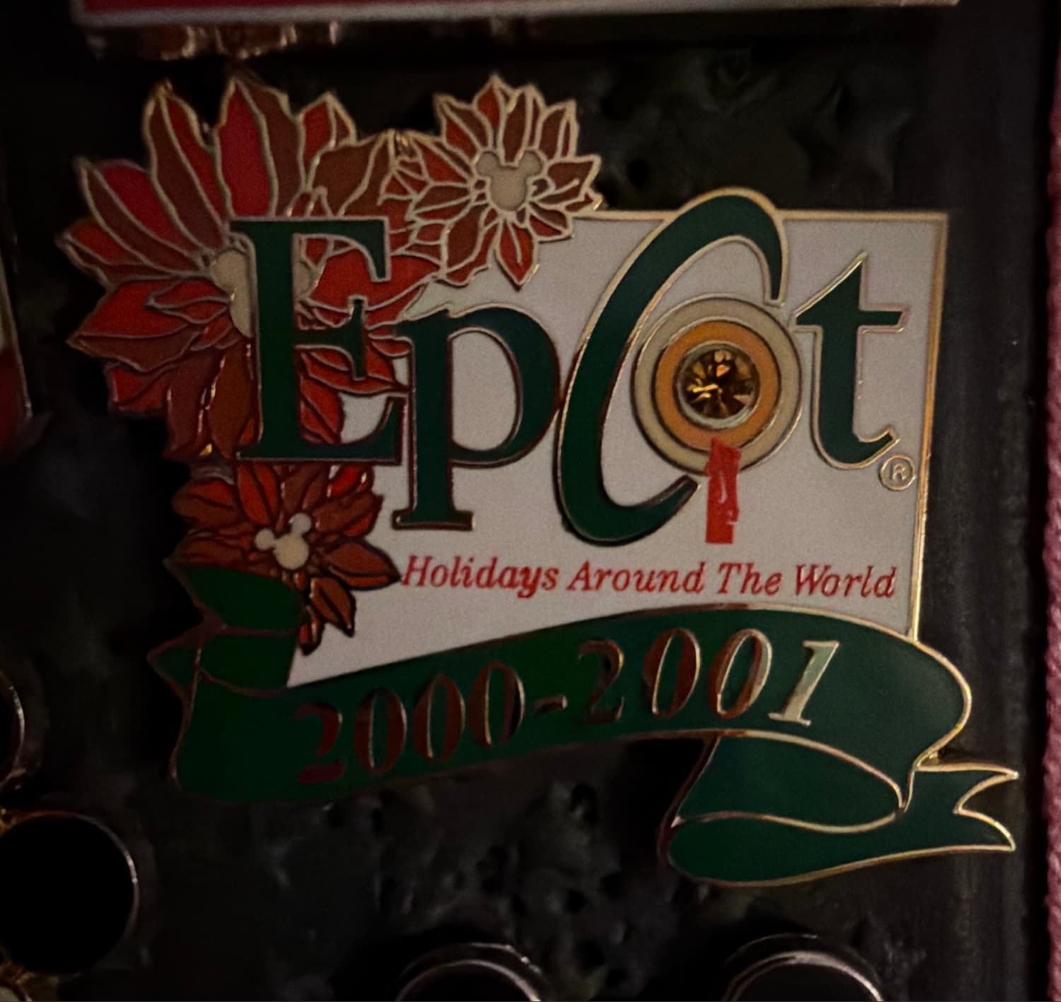 Epcot Holidays Around the World 2000-2001 Red Candle Pin front