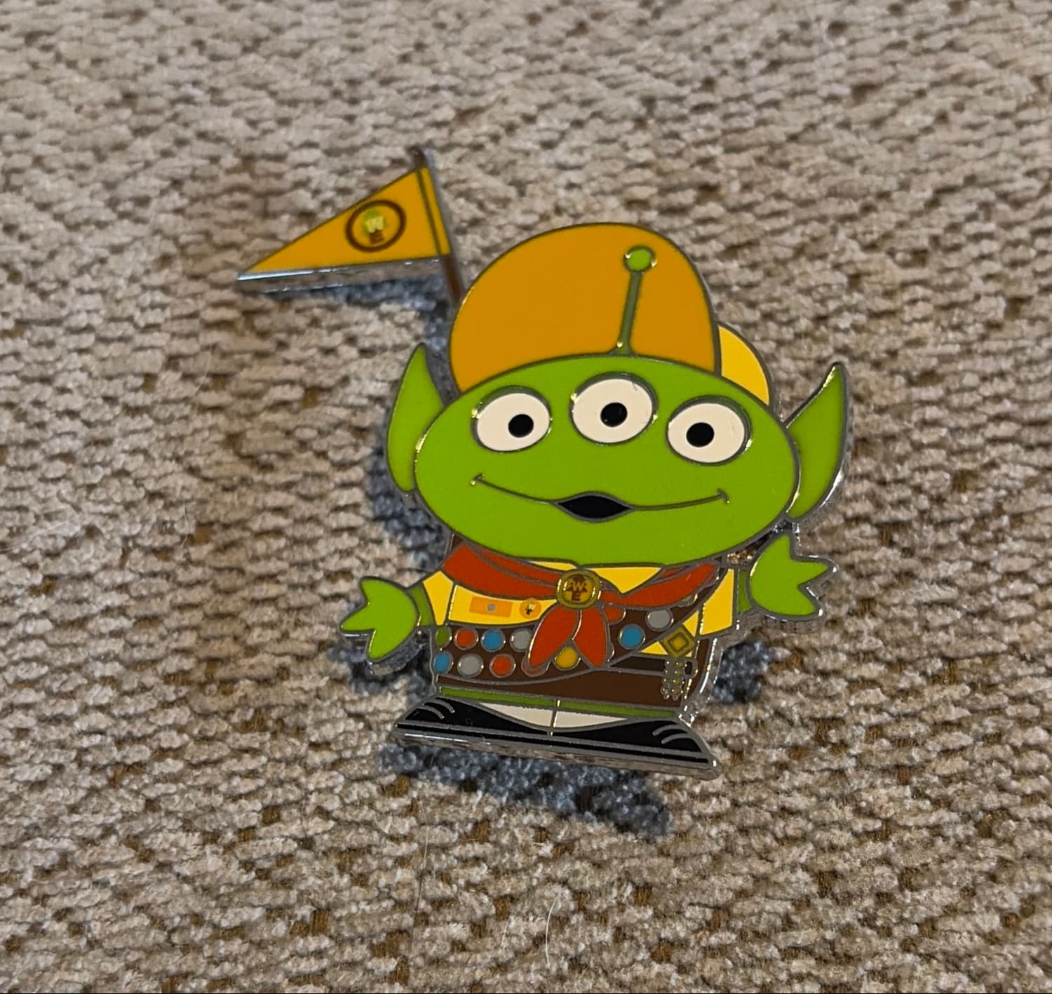 Disney Toy Story Alien Pixar Remix Pin - Russell - Up front