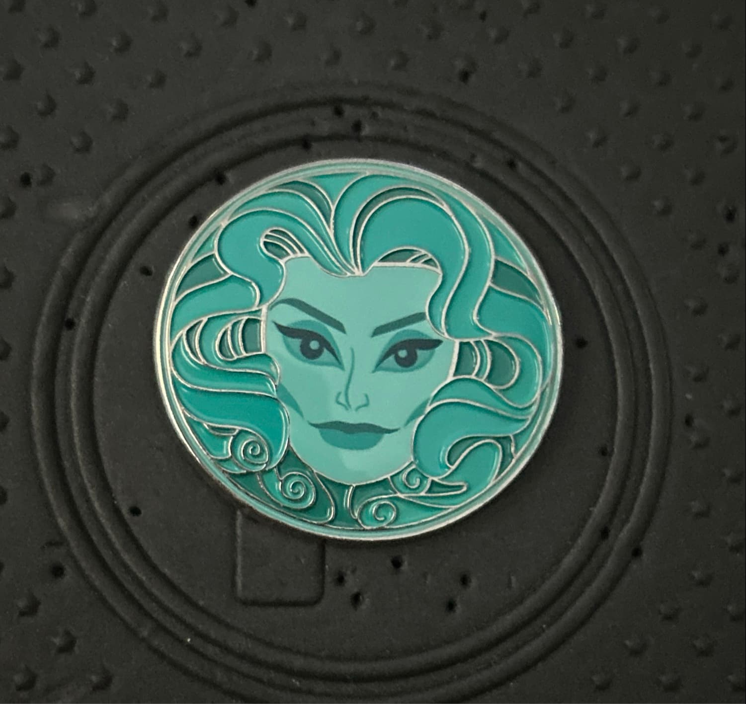 Madame Leota - Head in Circle - Haunted Mansion front