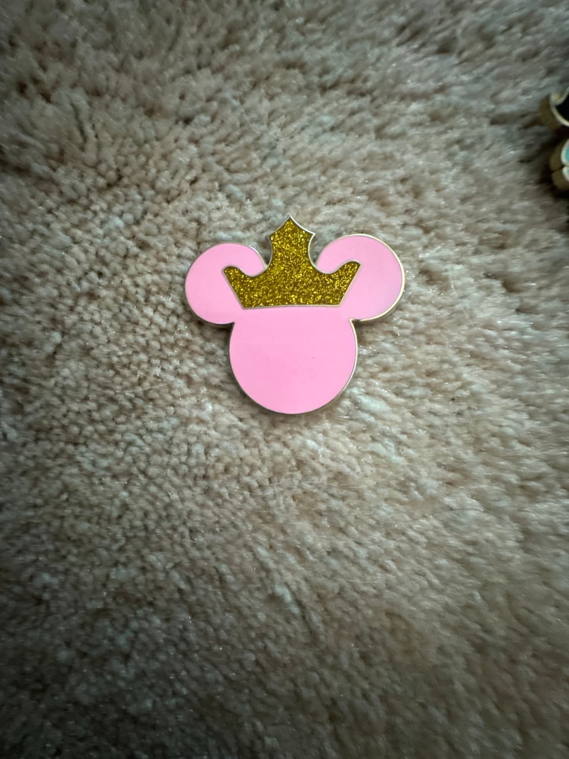 Pink Minnie Mouse Icon with Gold Glitter Crown Pin front