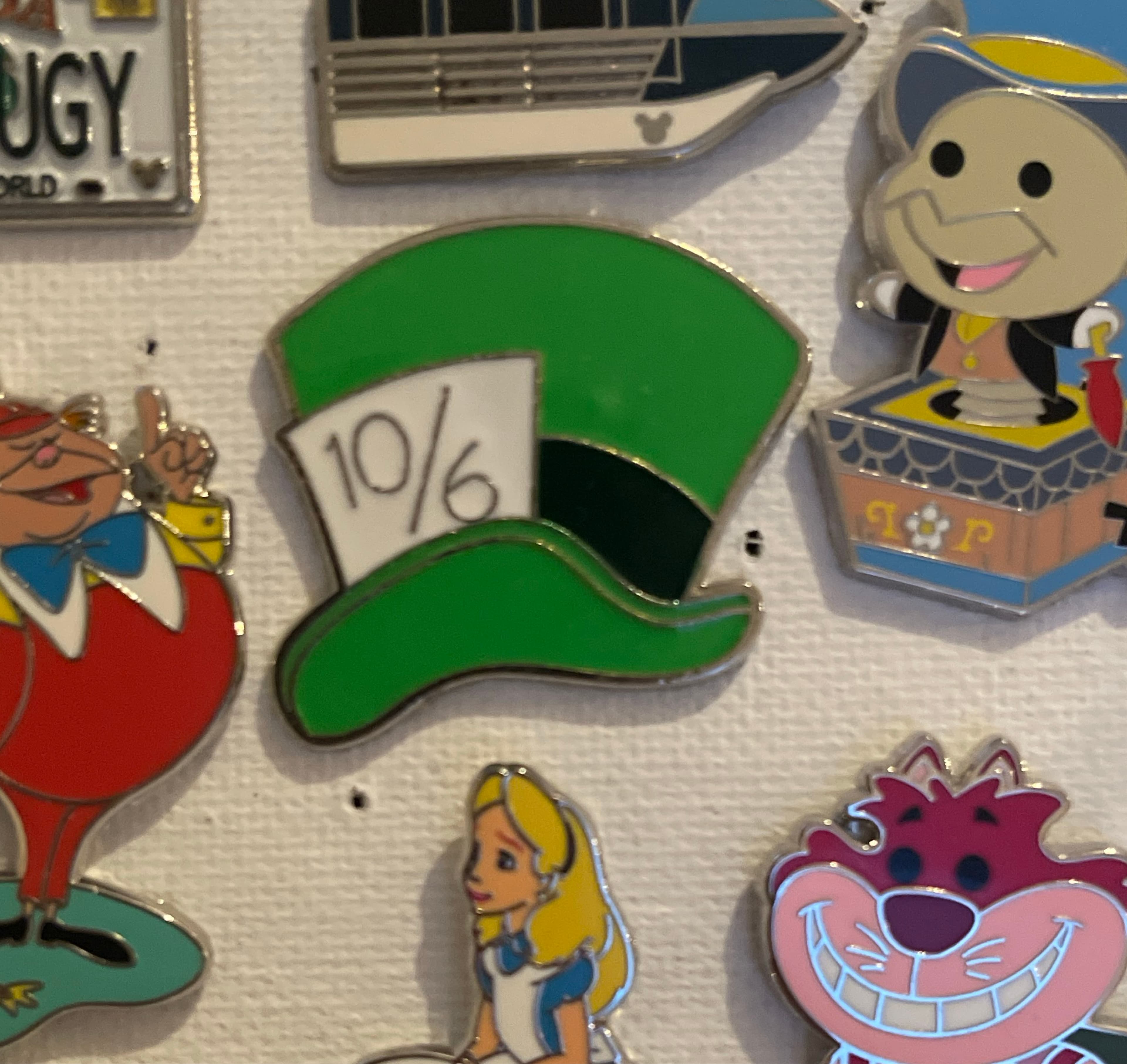 Mad Hatter Hat - Alice in Wonderland - DLR Hidden Mickey 2013: Wave A front