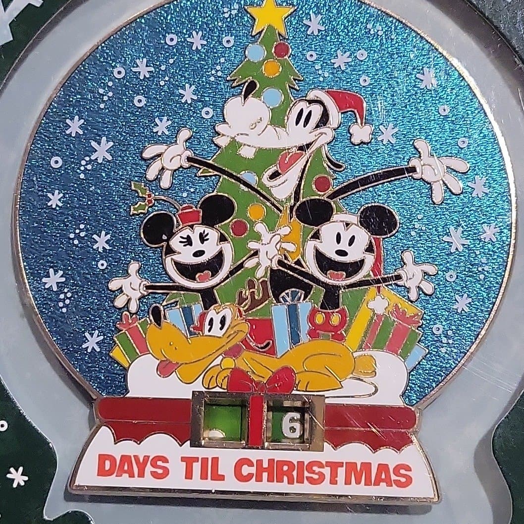 Mickey and Friends Holiday Countdown Jumbo front