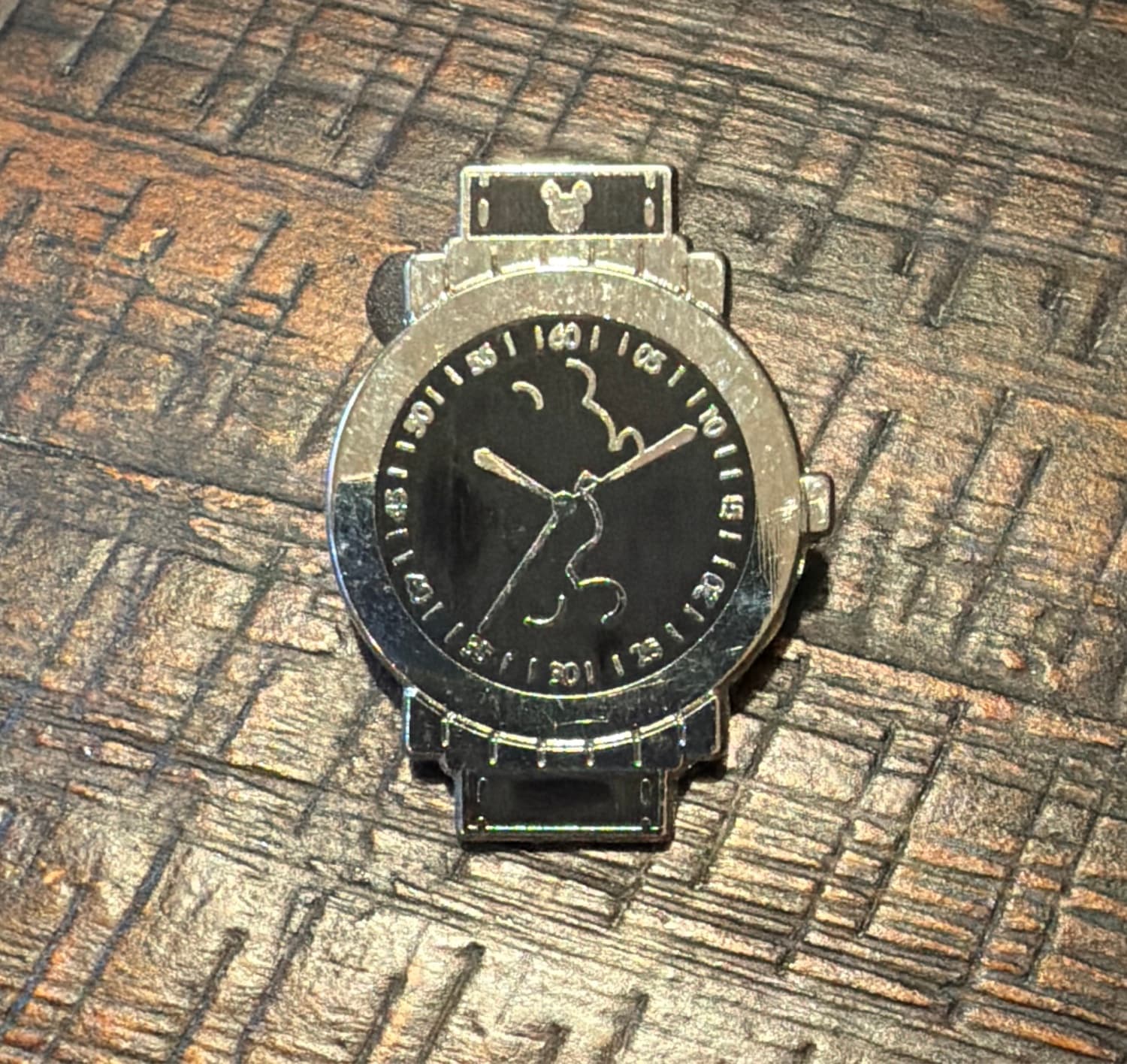 Mickey Mouse Outline Watch front