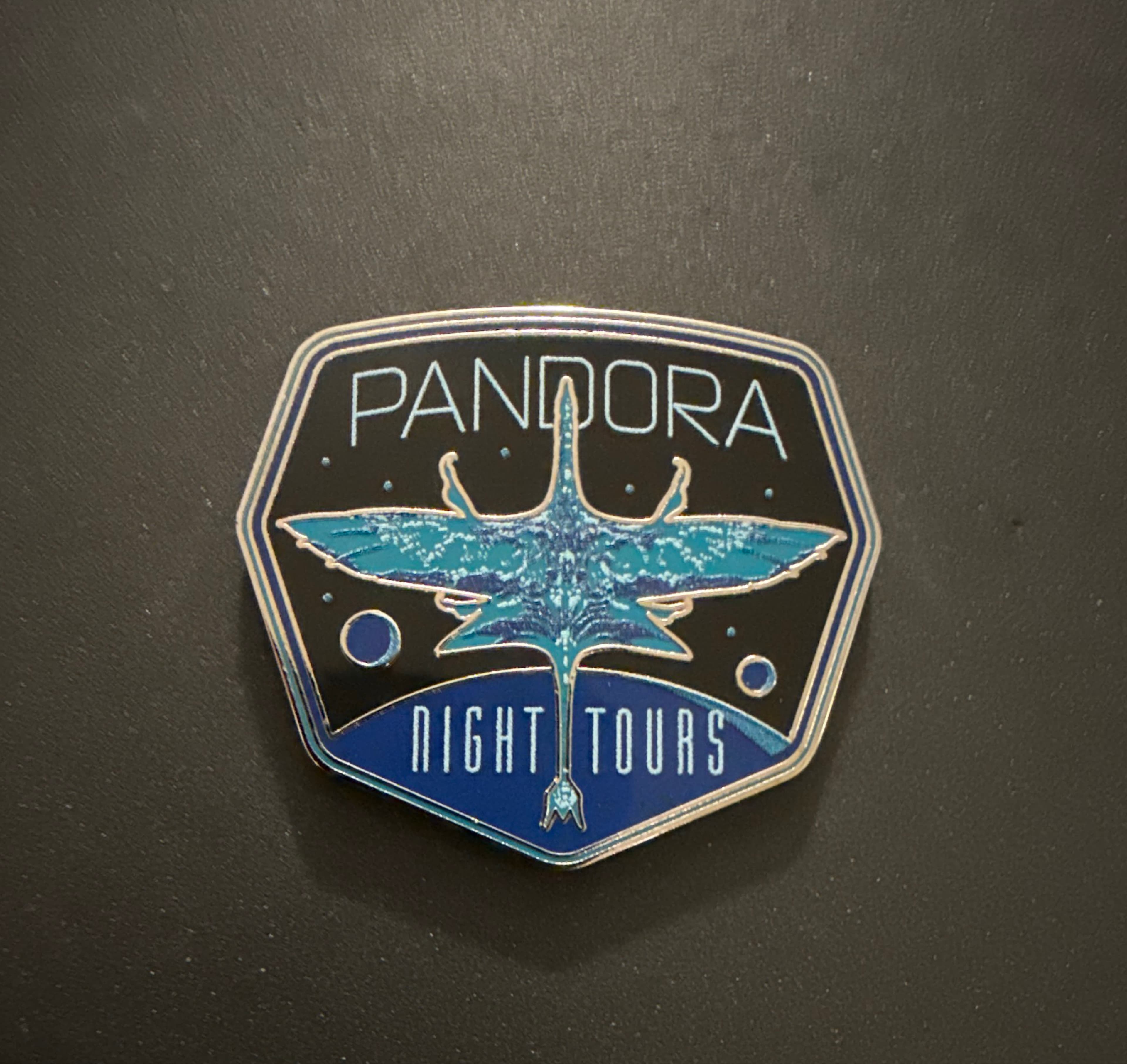 Pandora Night Tours Banshee - The World of Avatar front