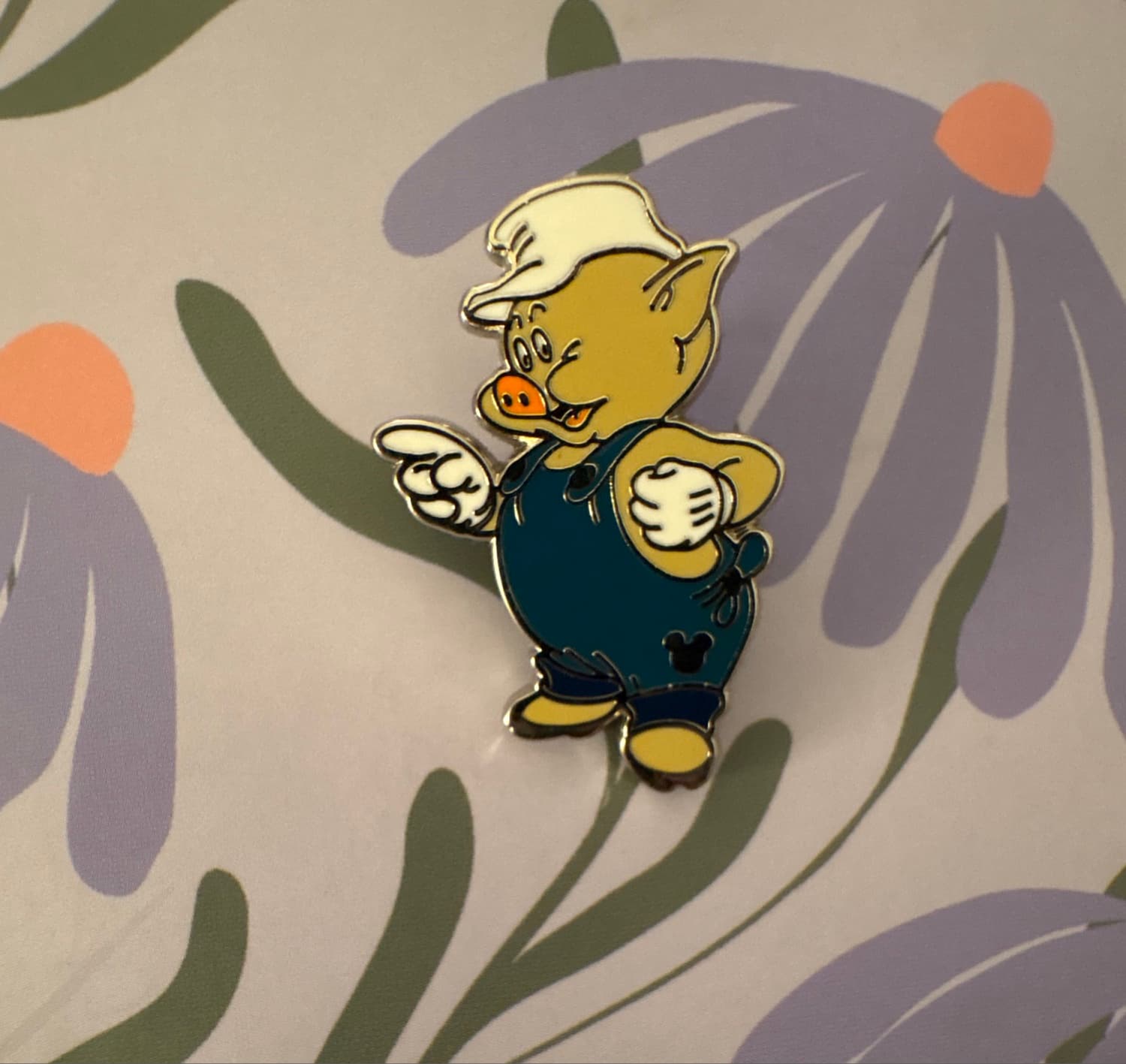 Practical Pig - White Glove Silhouette - Hidden Mickey front