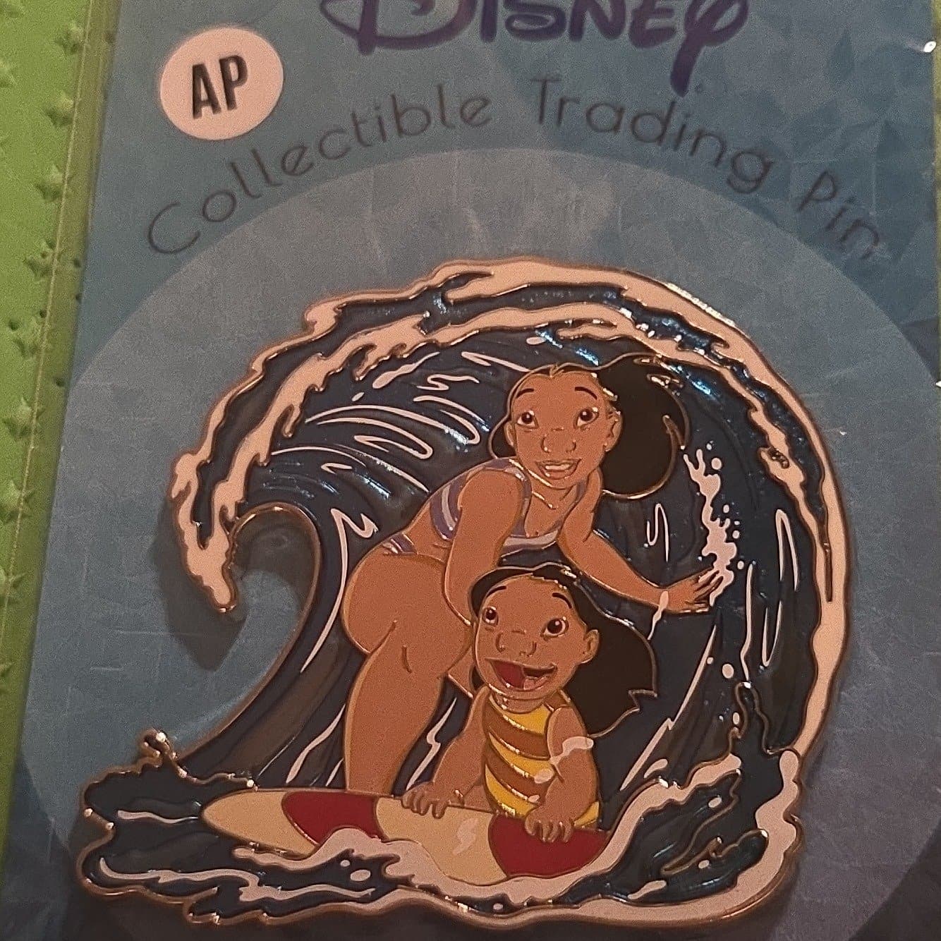 Lilo and Nani Surfing front