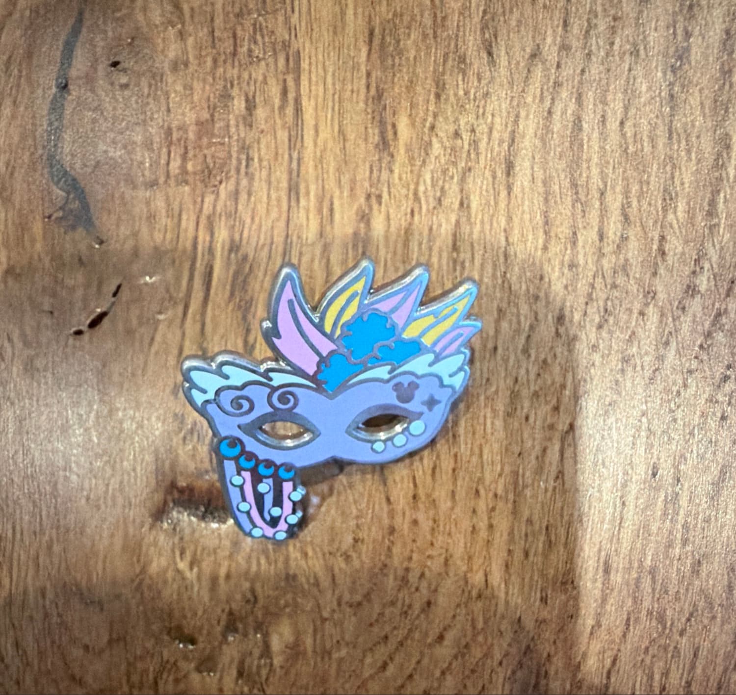 Daisy Carnevale Mask Hidden Disney Pin front