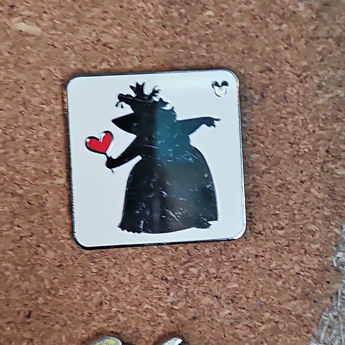 Queen of Hearts Silhouette - Alice in Wonderland - Hidden Mickey Pin front