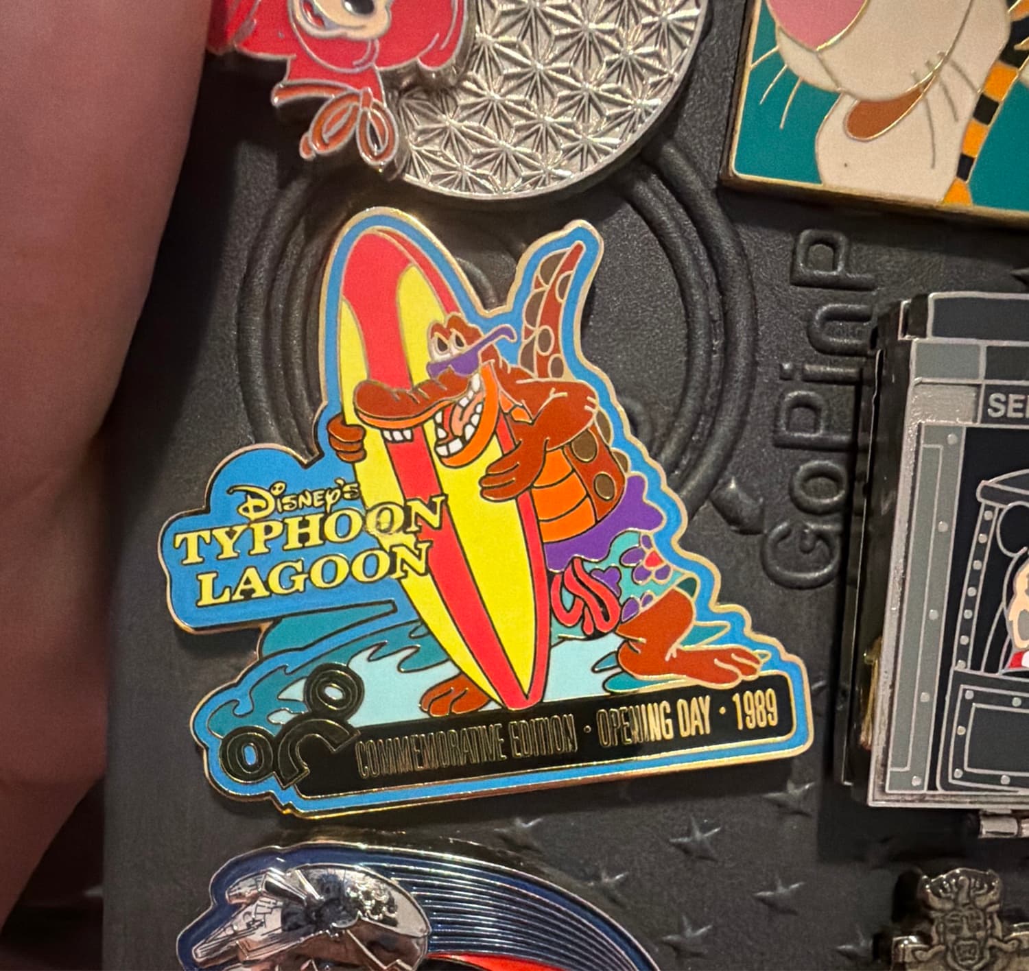 Disney's Typhoon Lagoon Lagoona Gator Commemorative Edition Opening Day 1989 Pin front