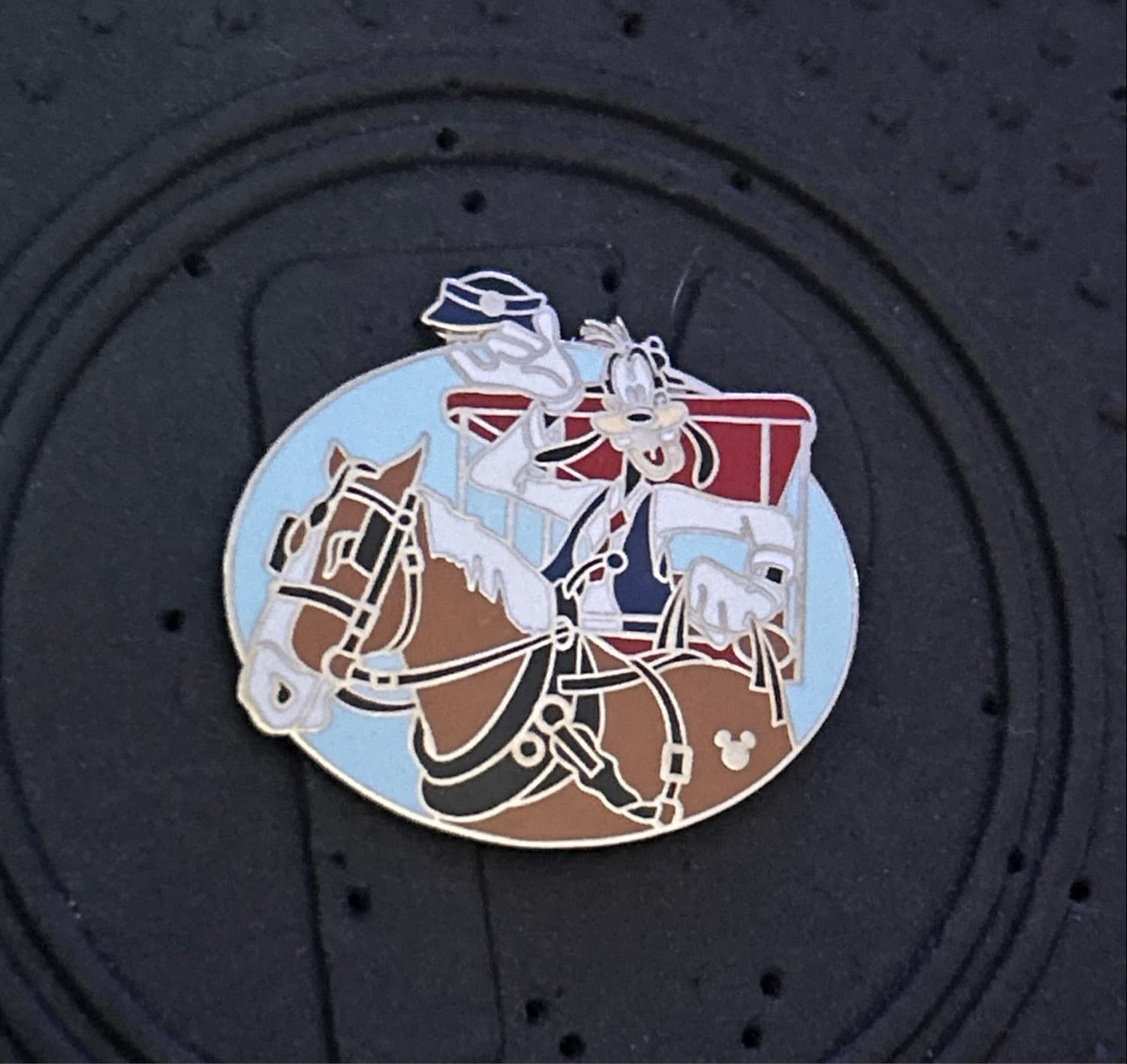 Goofy on a Horse Drawn Trolley front