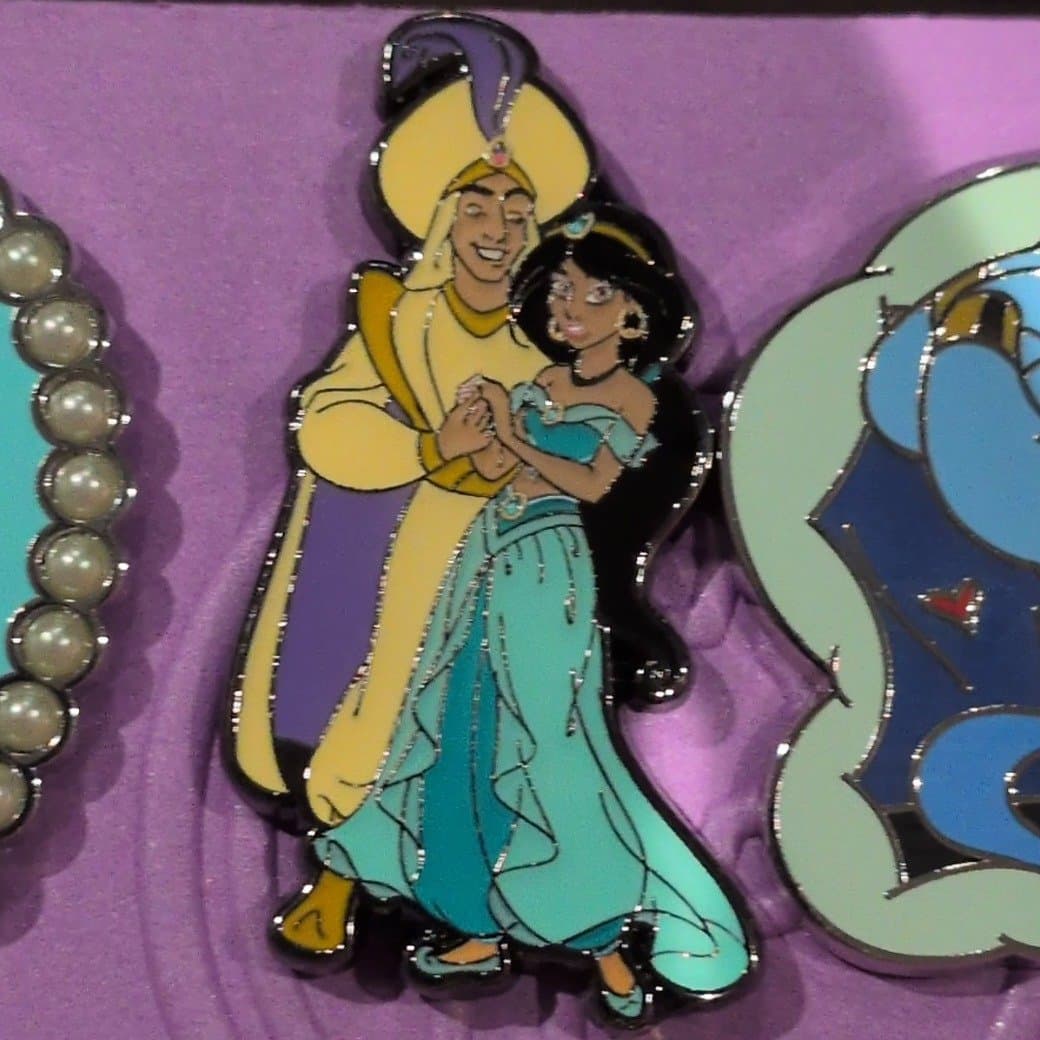 Aladdin and jasmine holding hands front