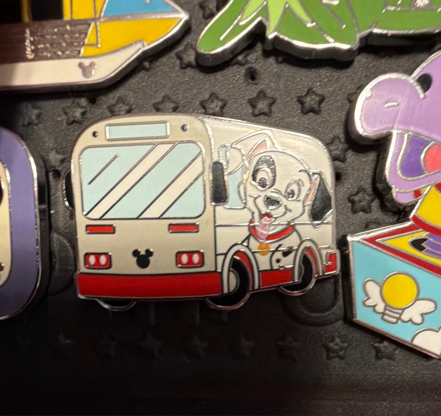 Hidden Disney 2026: Disney Buses Pin - Dalmatian Puppy front