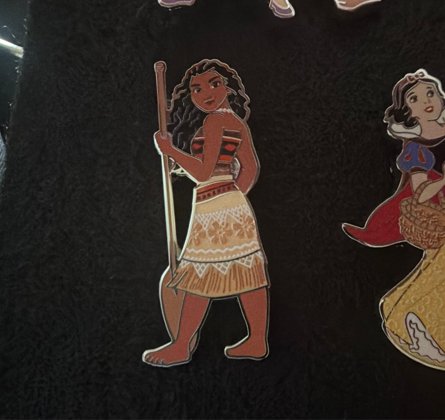 Moana Holding Oar - 2025 Princess Series front