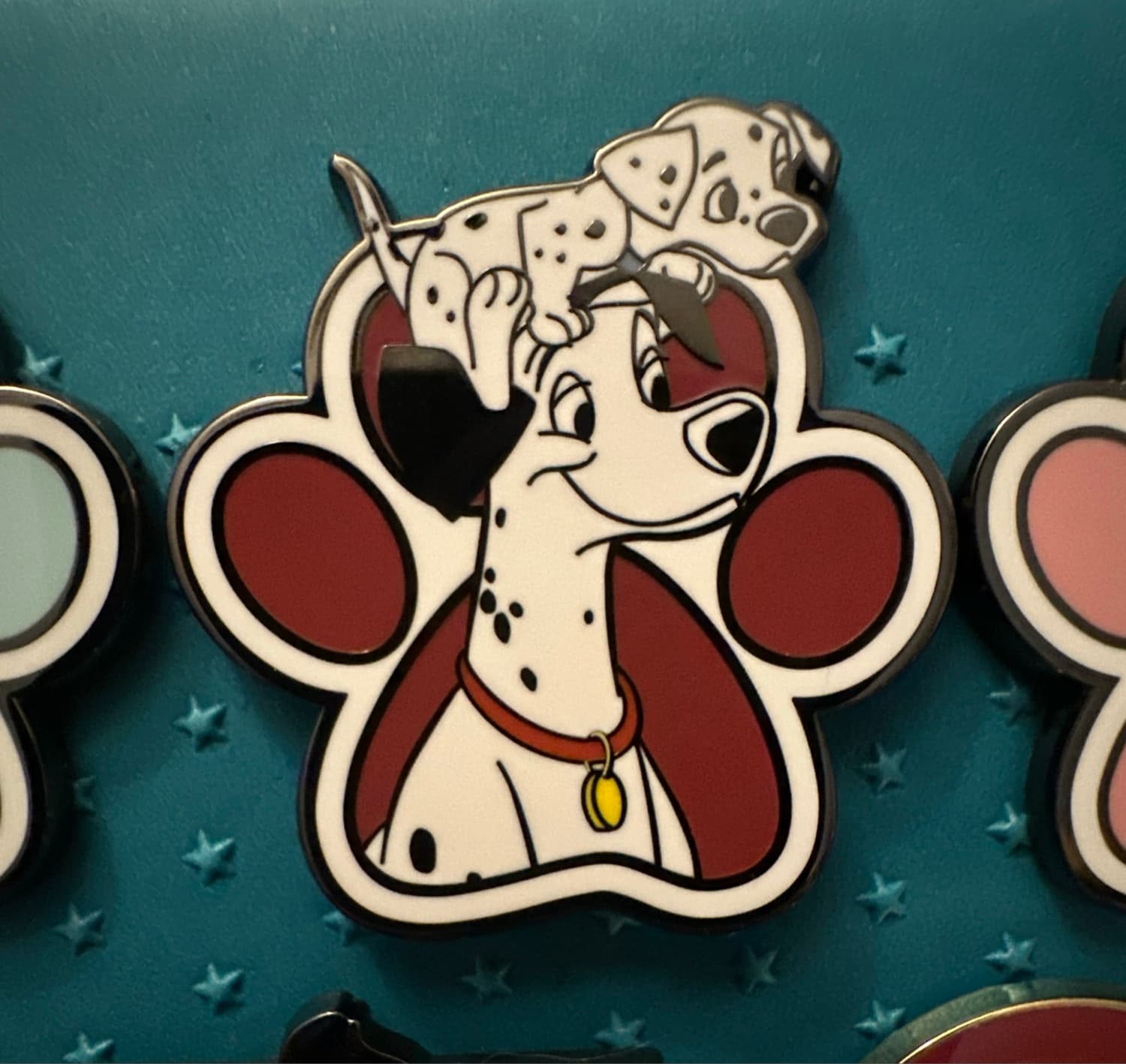 101 Dalmatians FigPin front