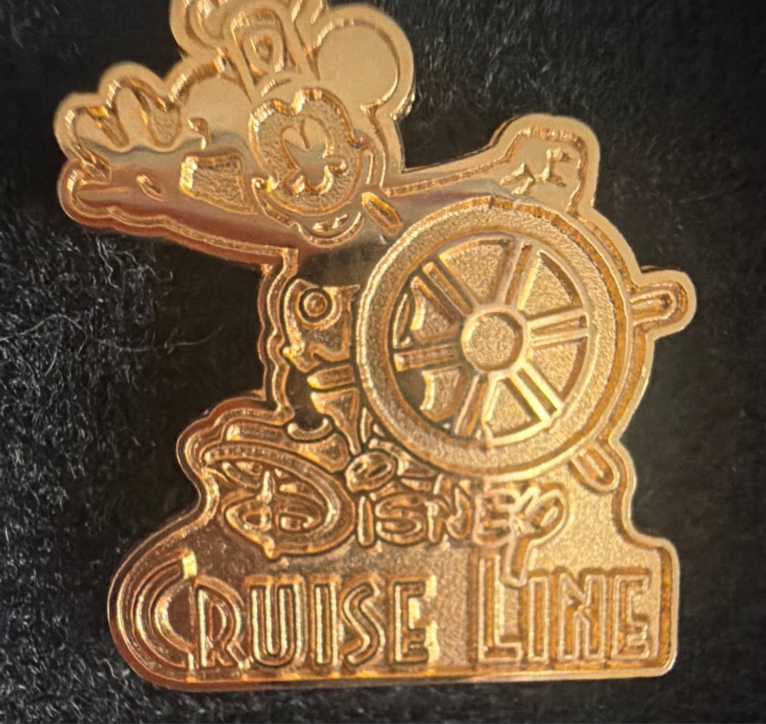 DCL Disney Cruise Line Cast Member Crew Leader Steamboat Willie Mickey Pin front