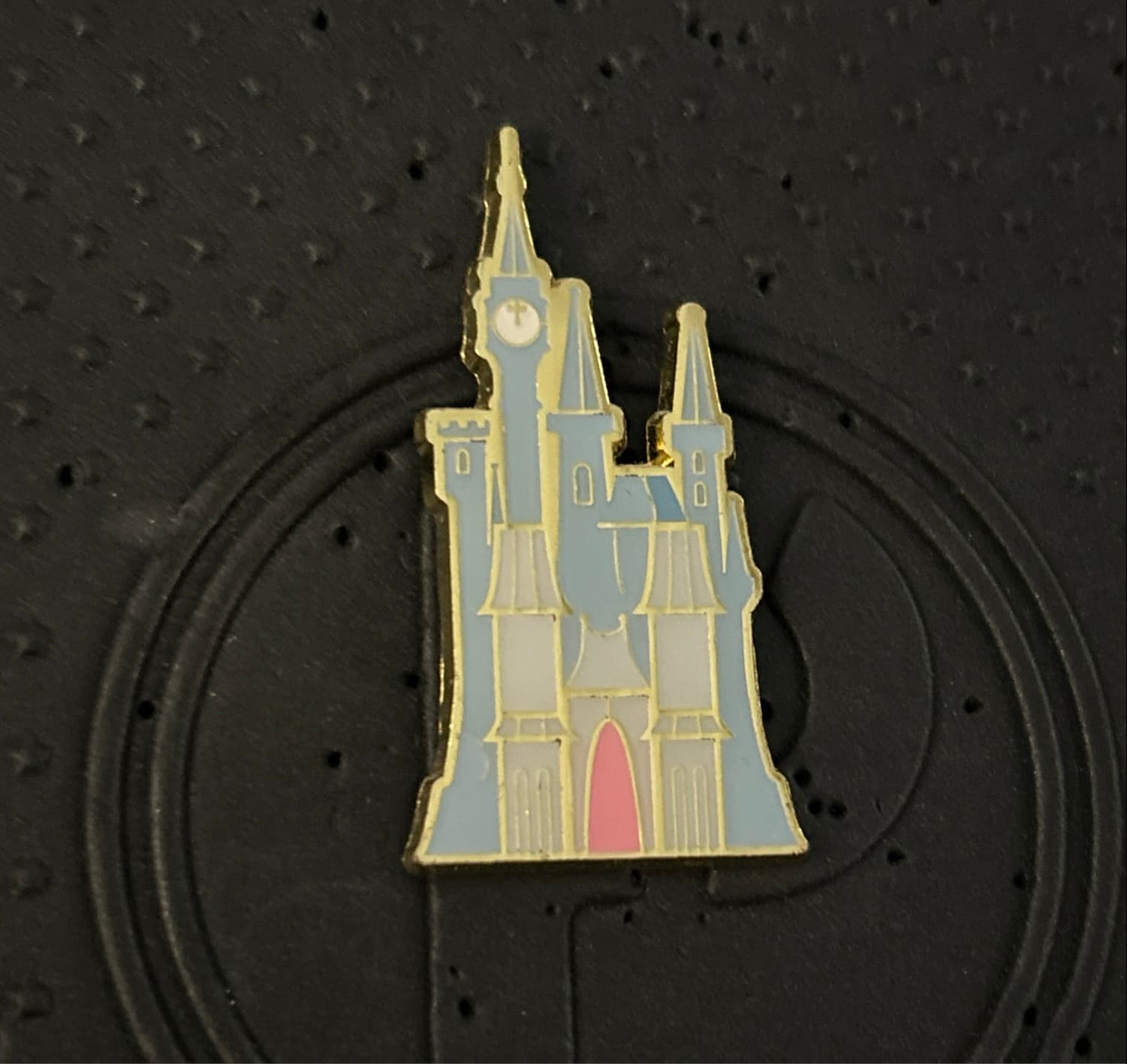 Cinderella Castle Pin - Walt Disney World front