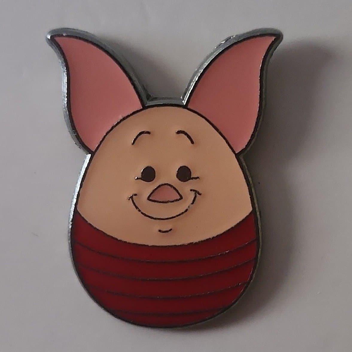 Piglet Easter Egg front