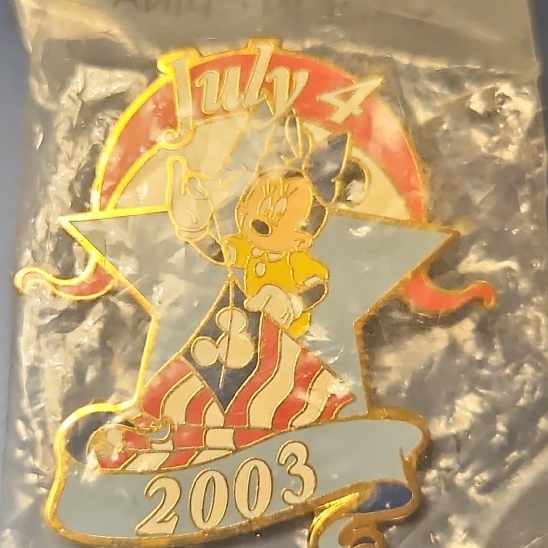 Minnie Mouse July 4, 2003 Cast Member Exclusive Holiday Pin front