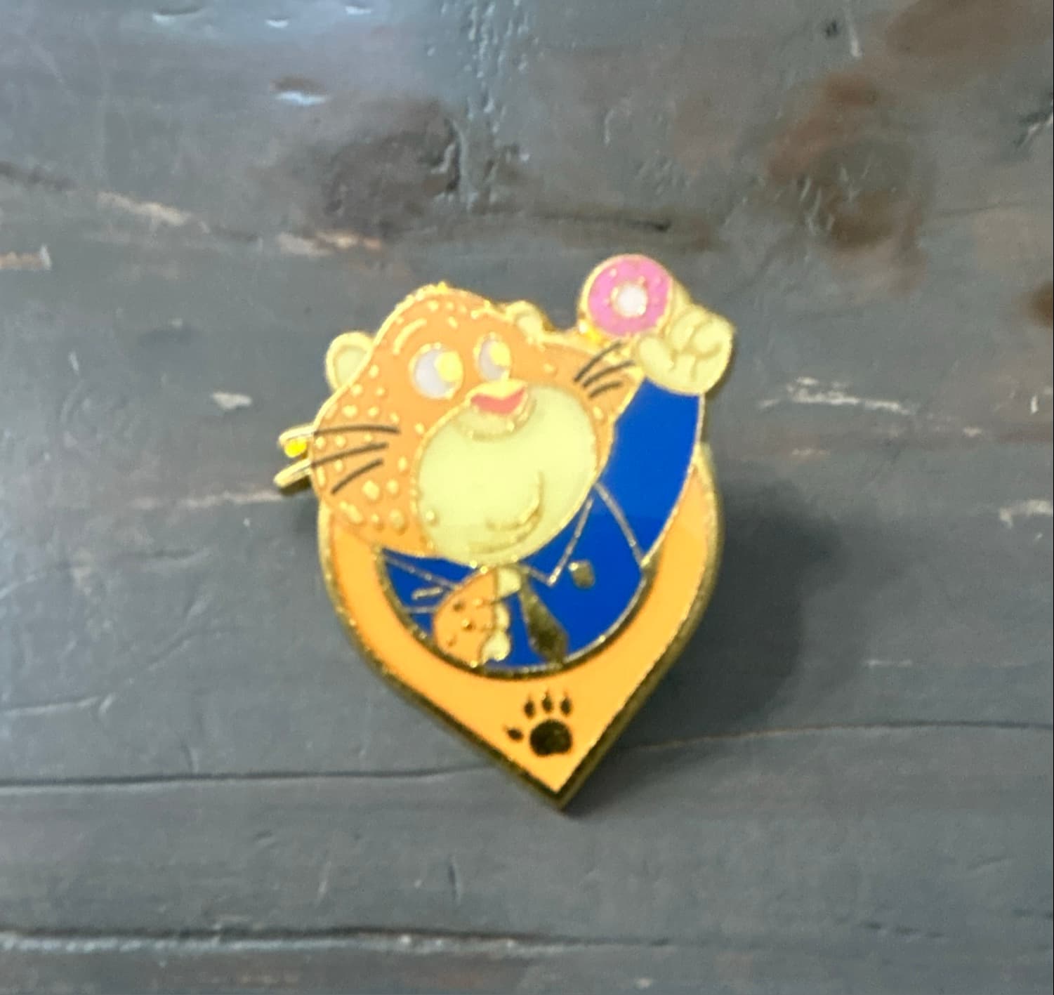 Zootopia ''The ZPD'' Mystery Pin Set - Officer Clawhauser front