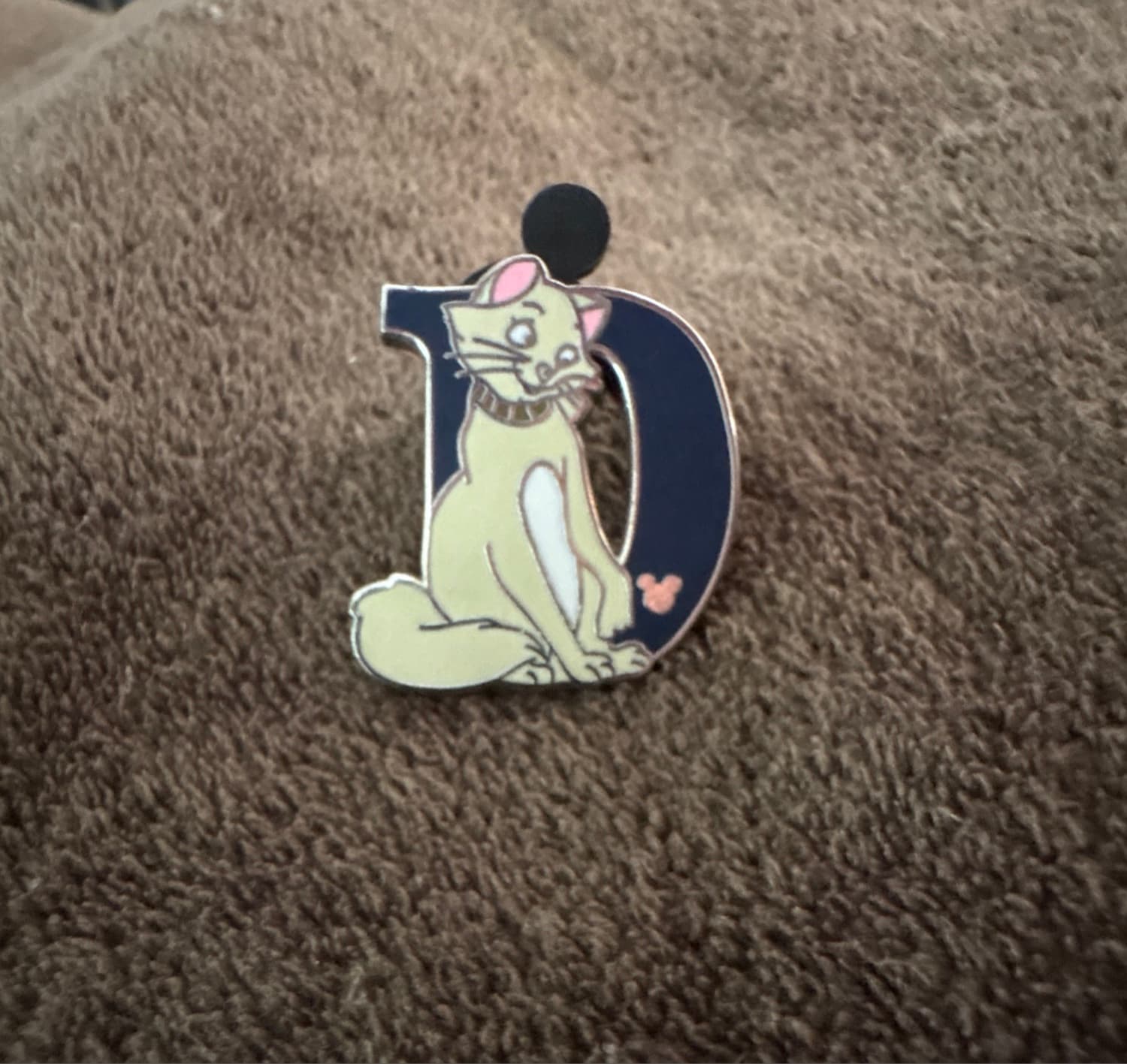 Duchess (The Aristocats) - Alphabet Letter D Hidden Mickey Pin front