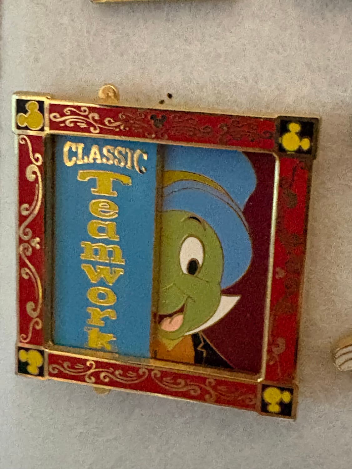 Pinocchio and Jiminy Cricket - Classic Teamwork Slider Series front