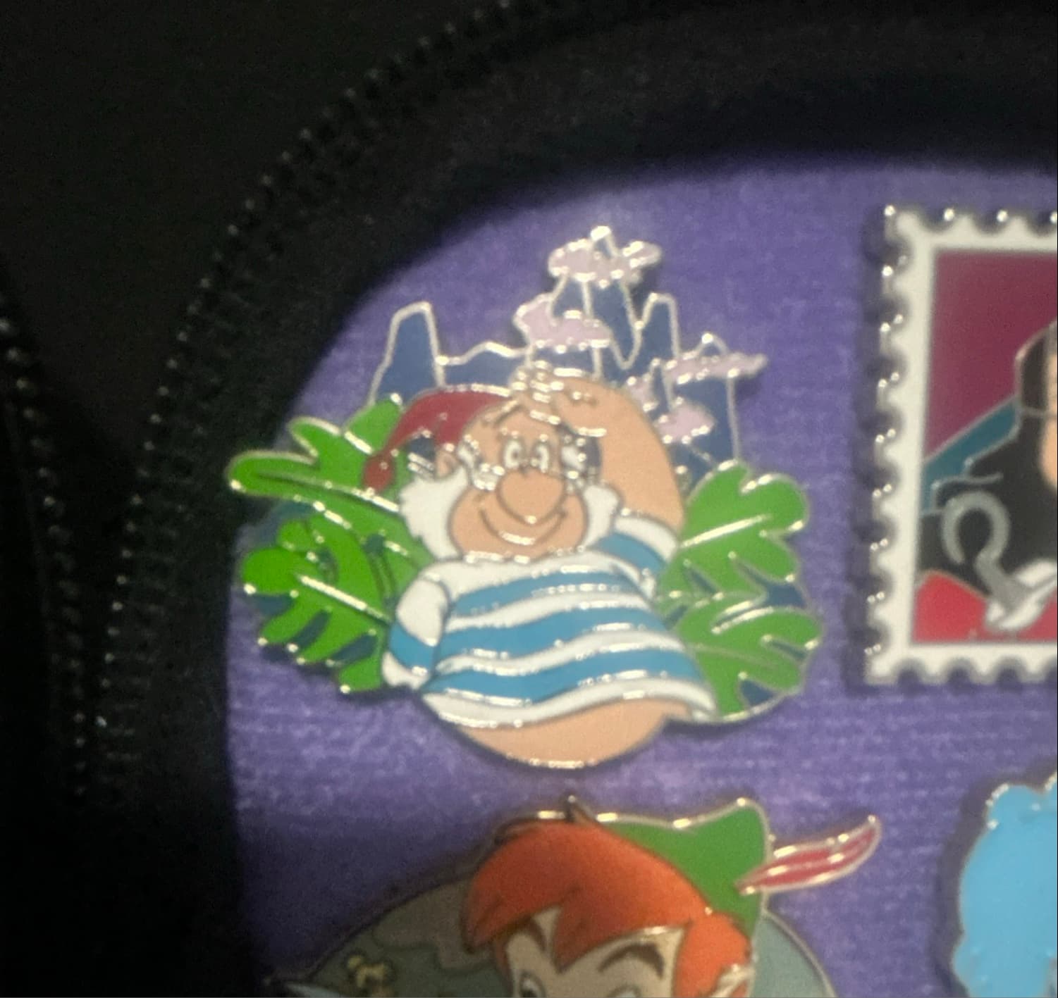 Peter Pan - Character Hats Mystery Pin Set front
