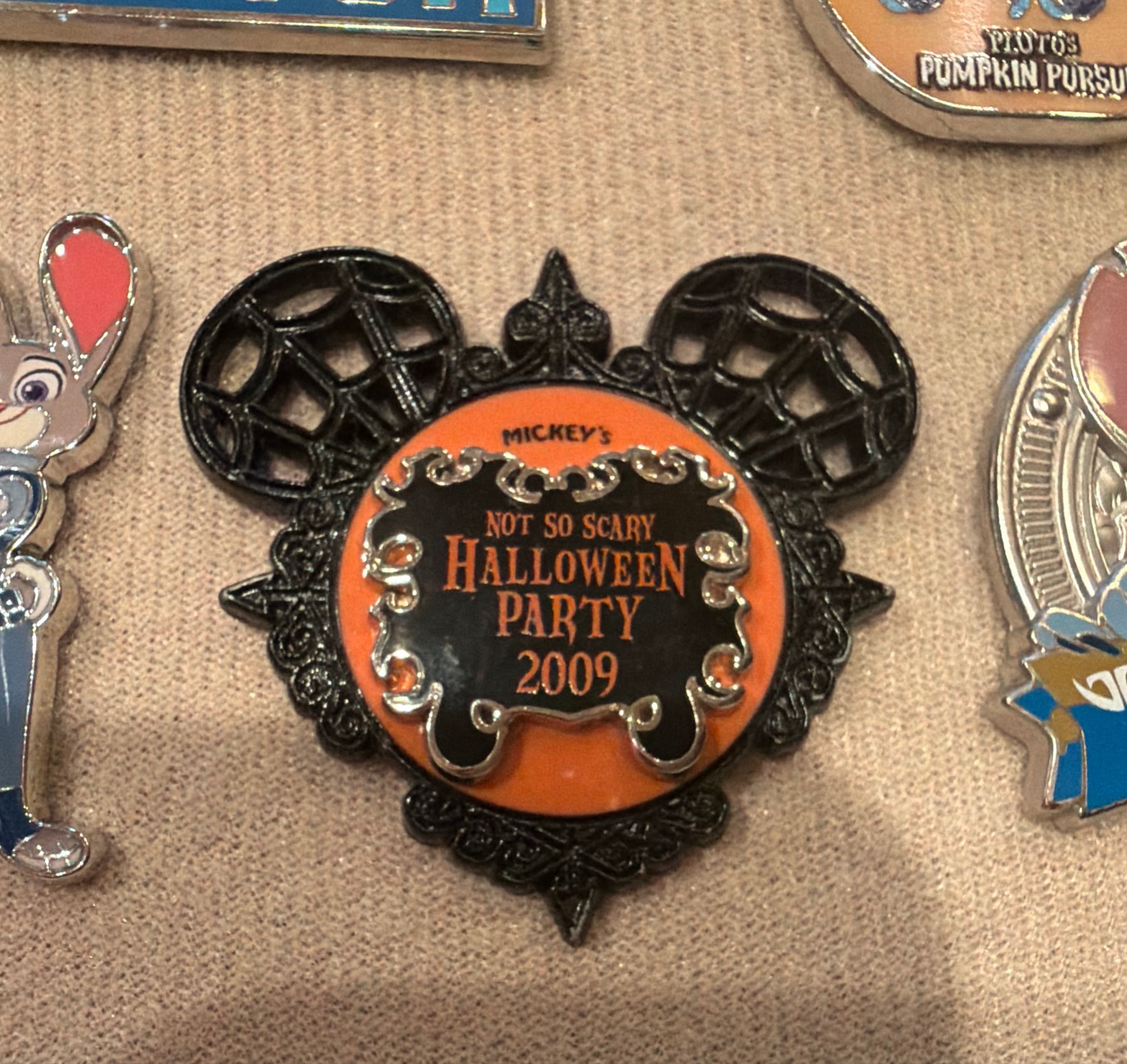 Mickey's Not So Scary Halloween Party 2009 Logo Pin front