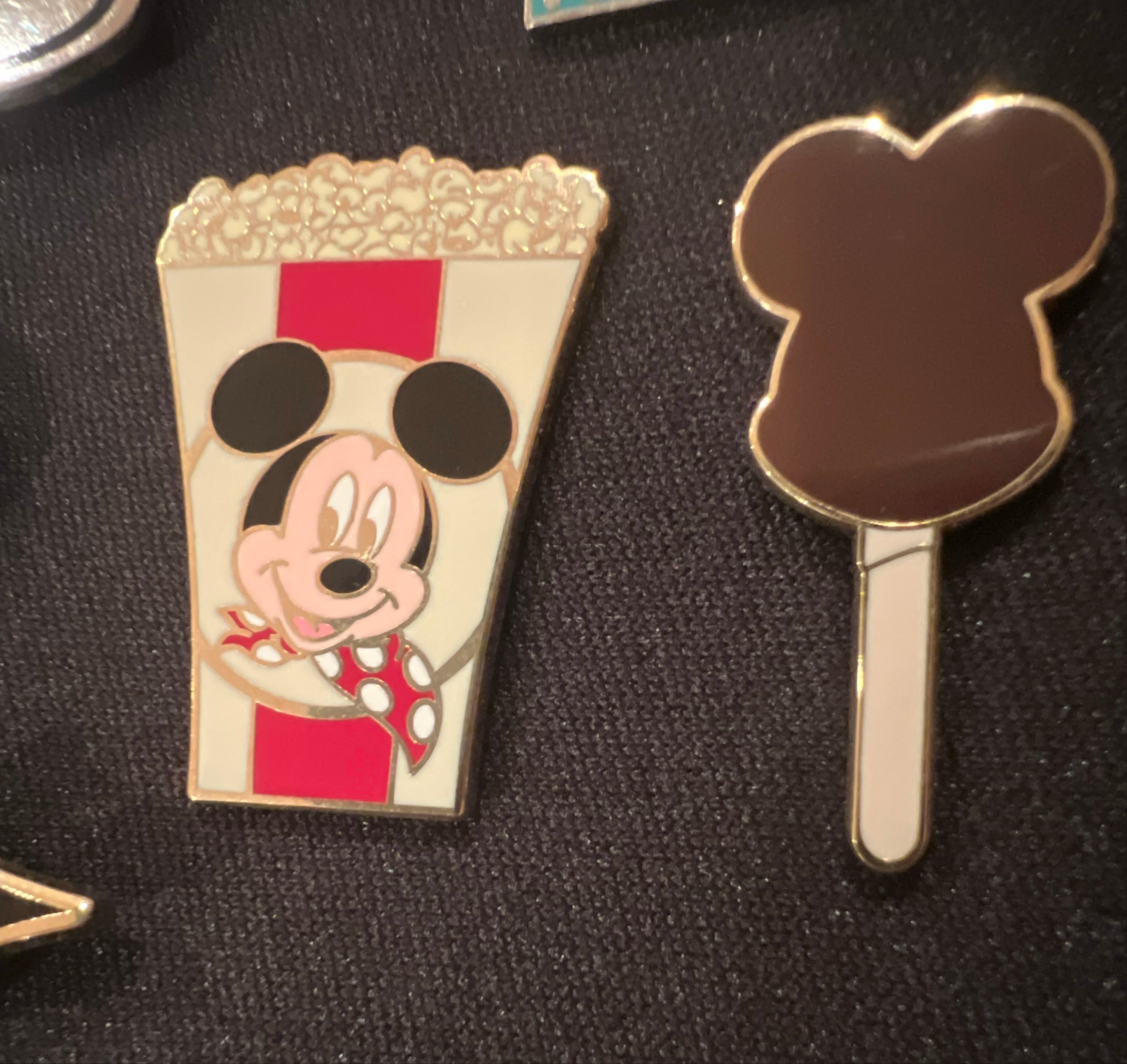 Mickey Mouse Popcorn Bucket Flair Pin front