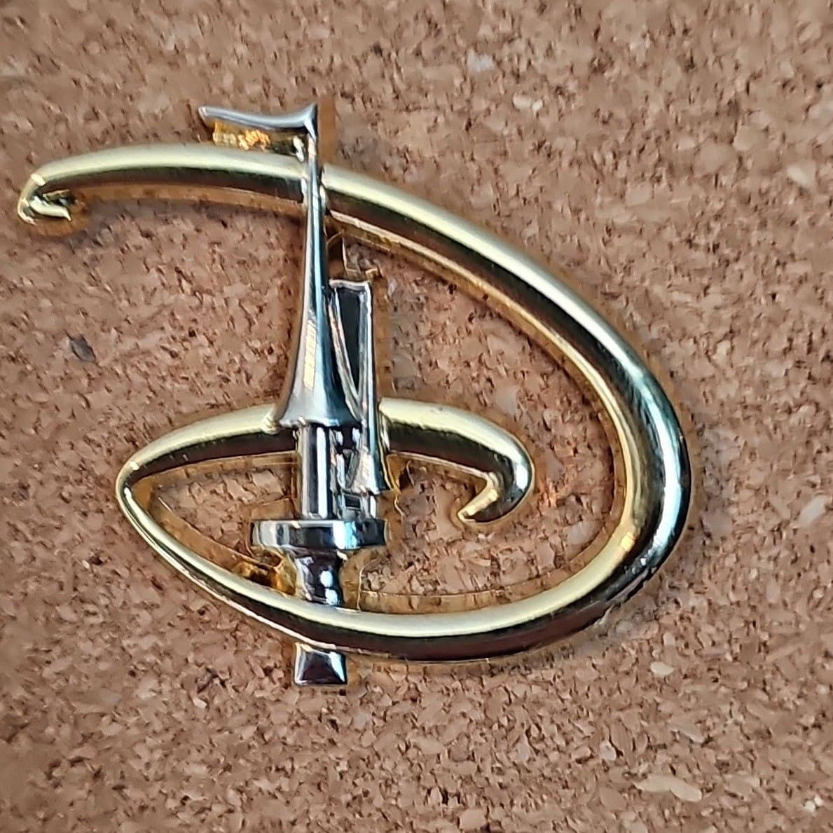 Walt Disney World 'D' Logo with Cinderella Castle Turret Pin front