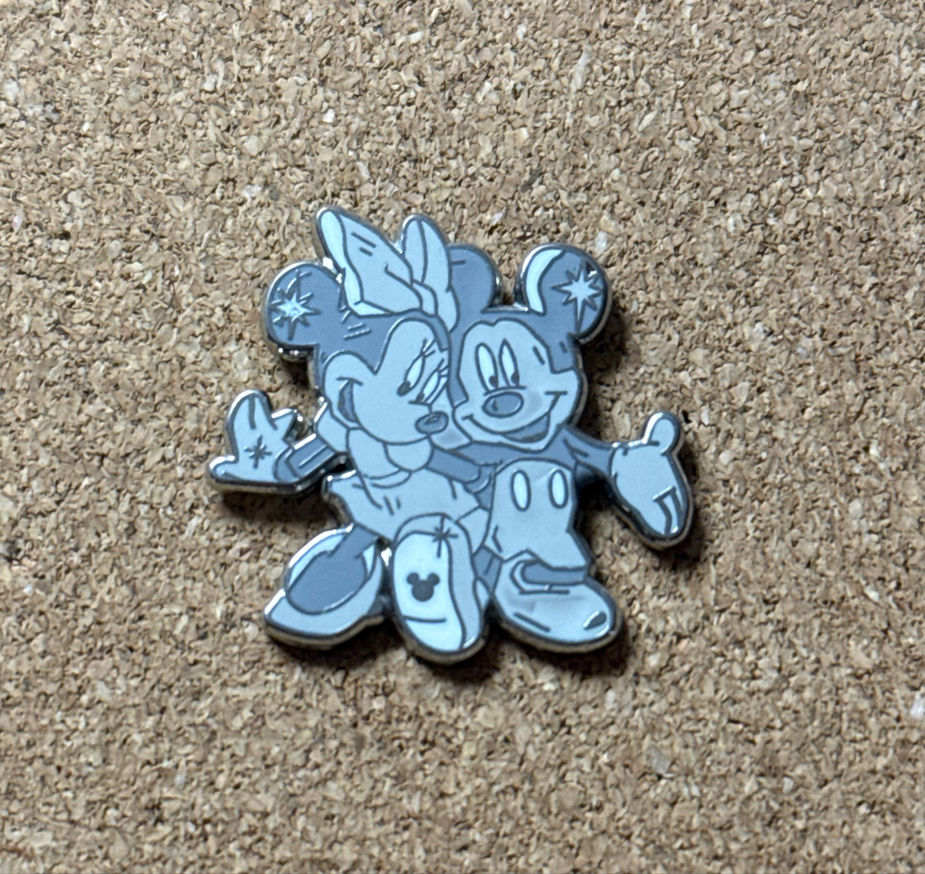 Minnie & Mickey - Winter Ice Sculpture front