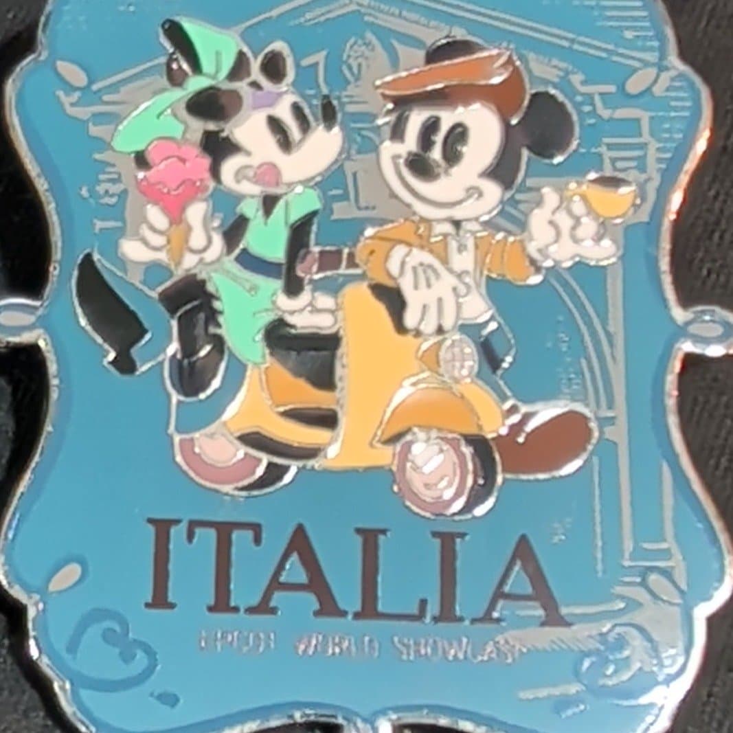 EPCOT World Showcase - Italy Mickey and Minnie Mouse with Scooter and Snacks front