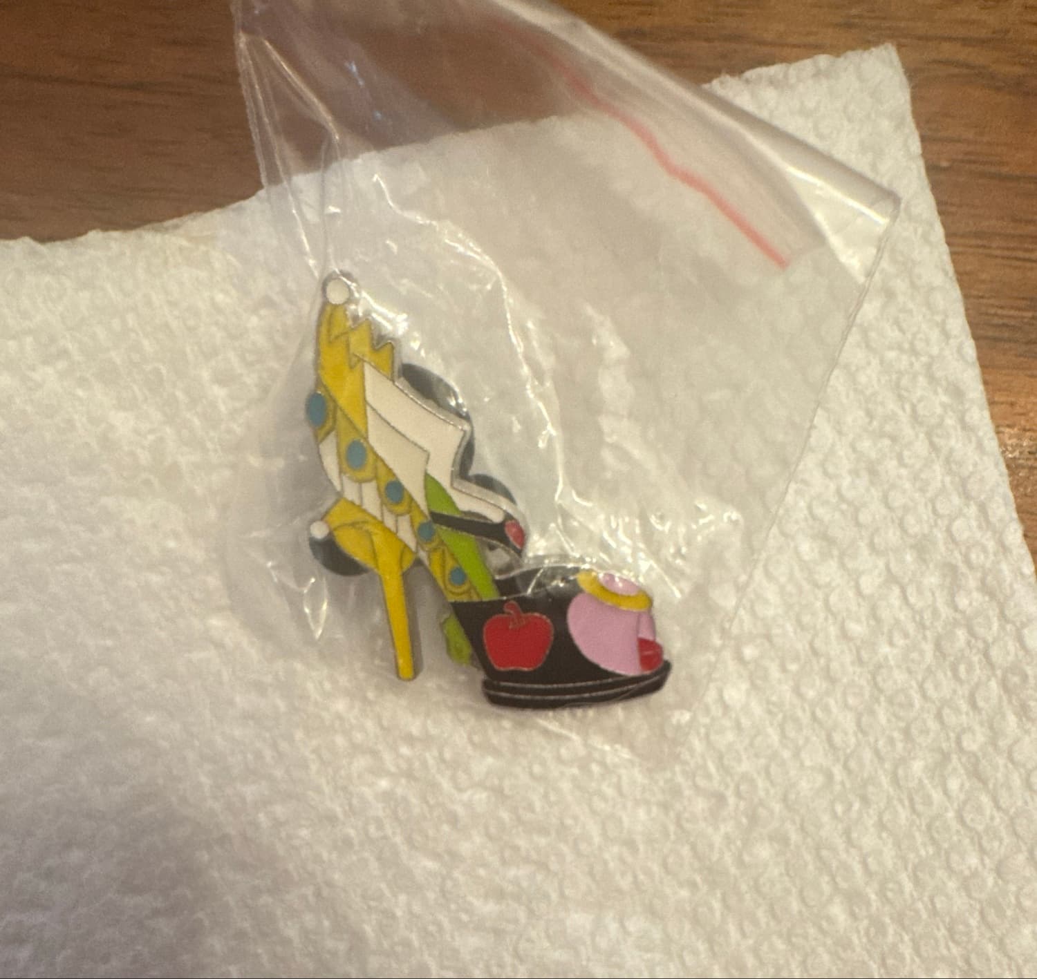 Snow White High Heel Shoe Pin front
