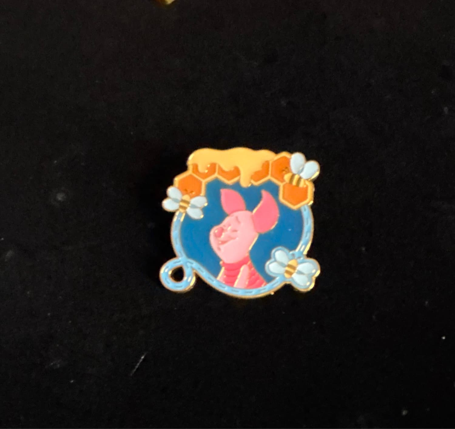 Piglet - Winnie the Pooh Honeycomb Characters Blind Box front