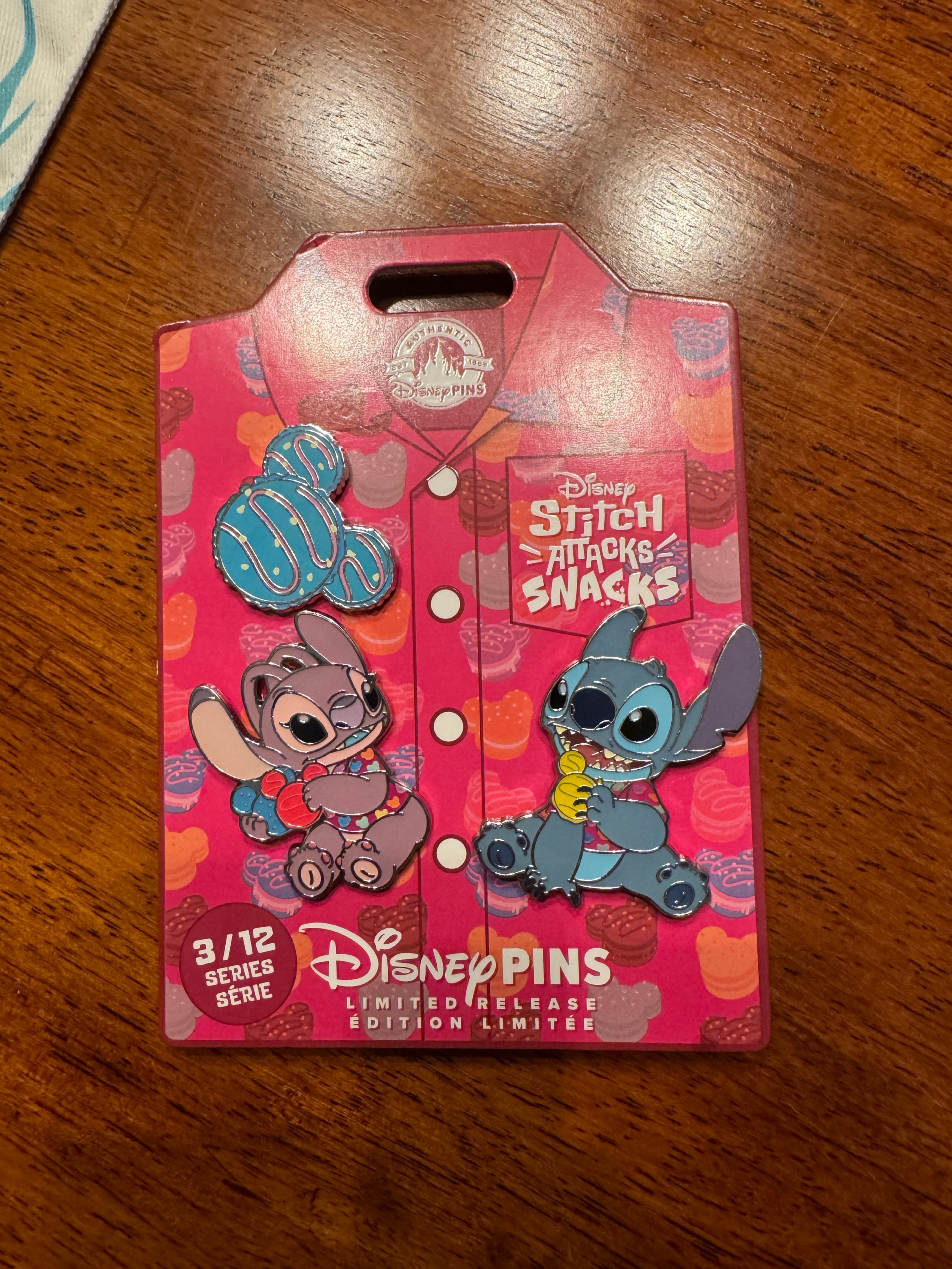 Stitch Attacks Snacks Macaron Set - 3/12 front