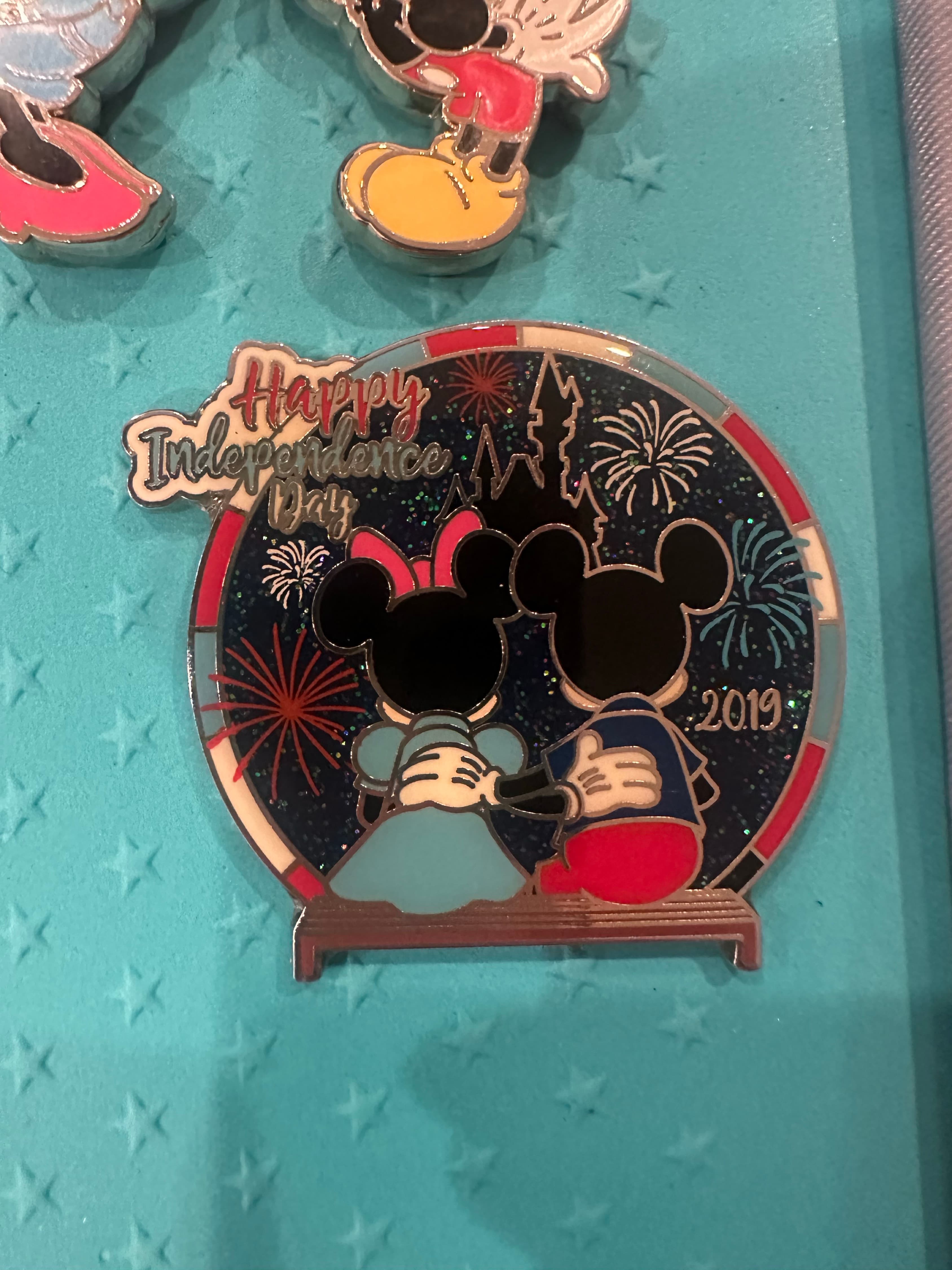 Disney Happy Independence Day 2019 Mickey Minnie Fireworks Pin front