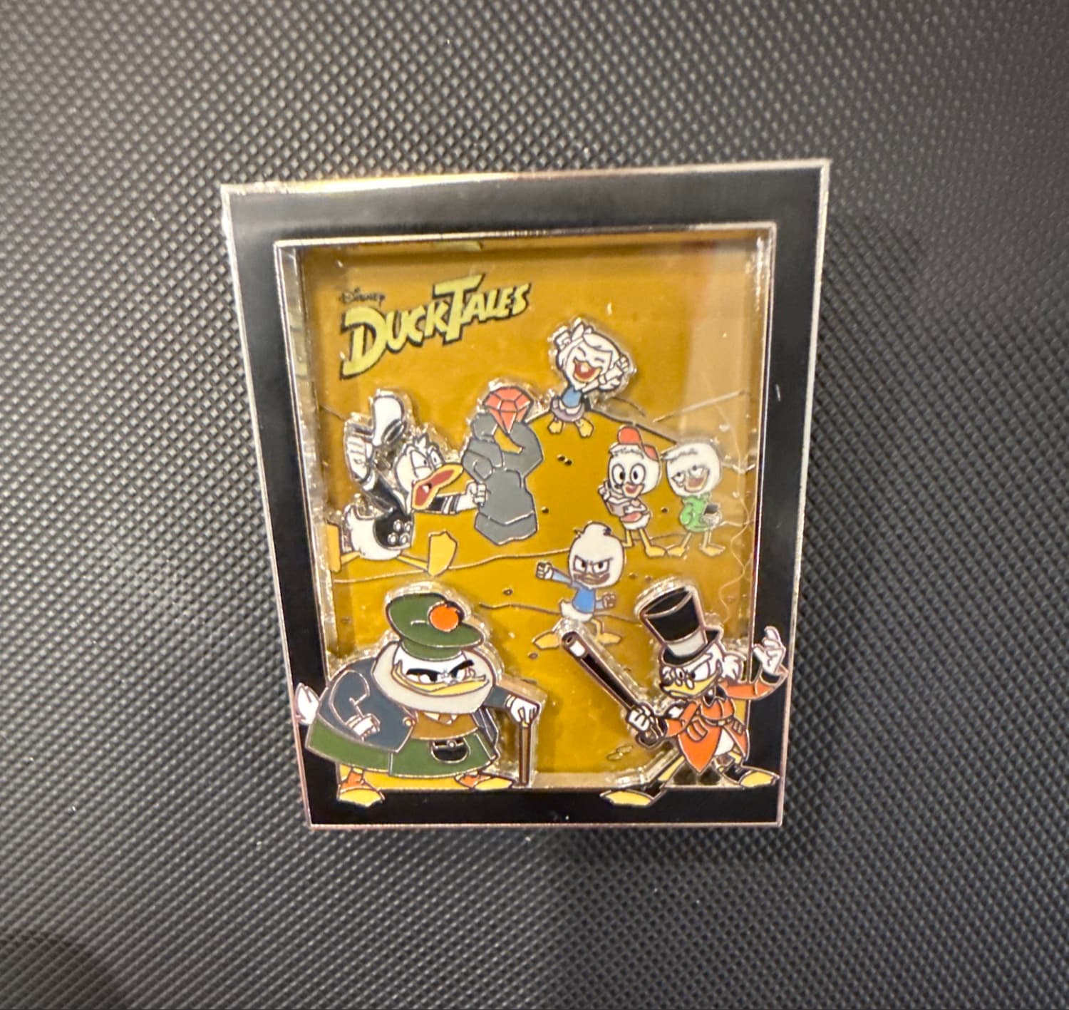 Generations: Ducktales Framed Pin Set front