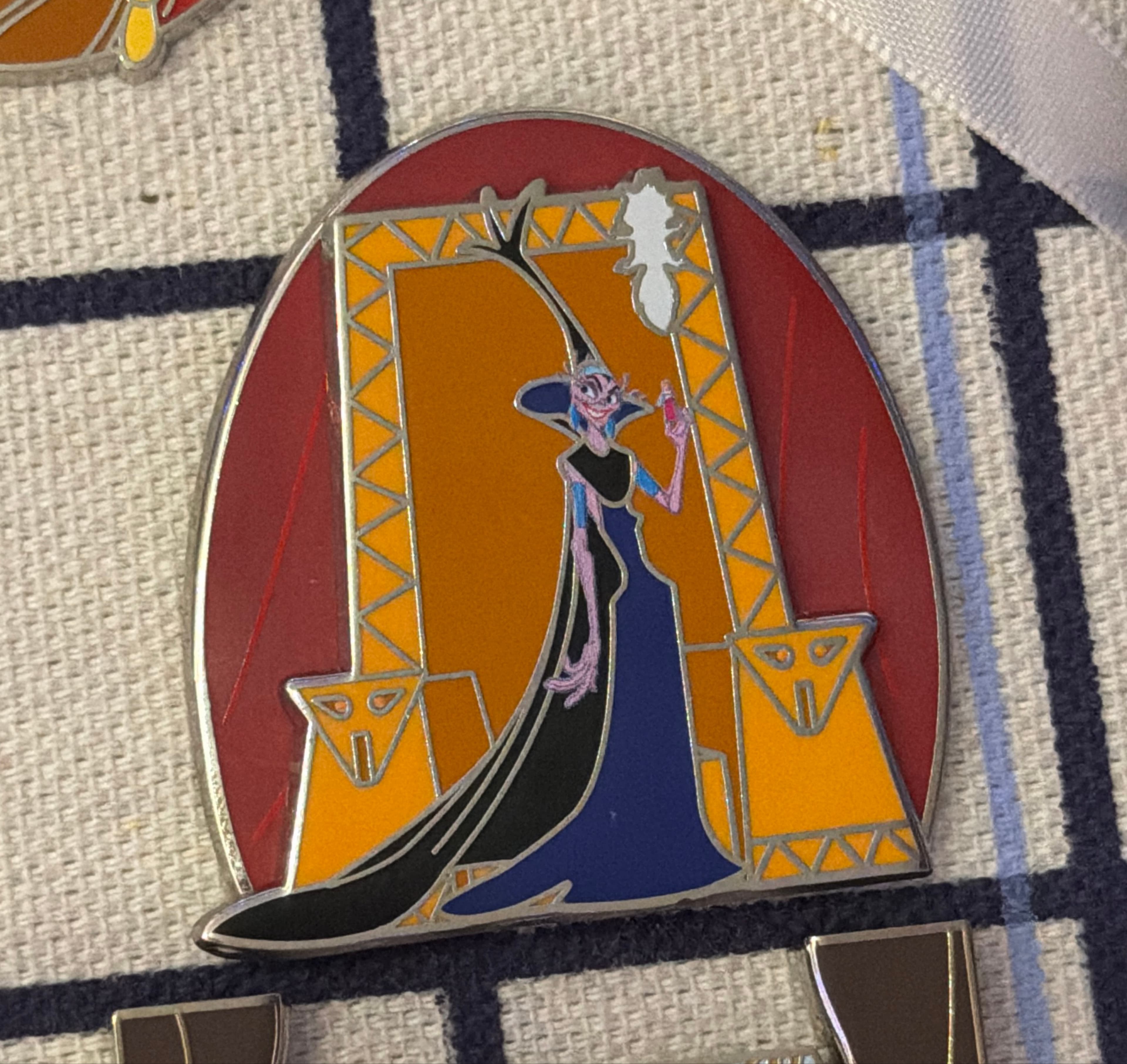 Yzma Throne and Poison - The Emperor's New Groove Villains Pin front