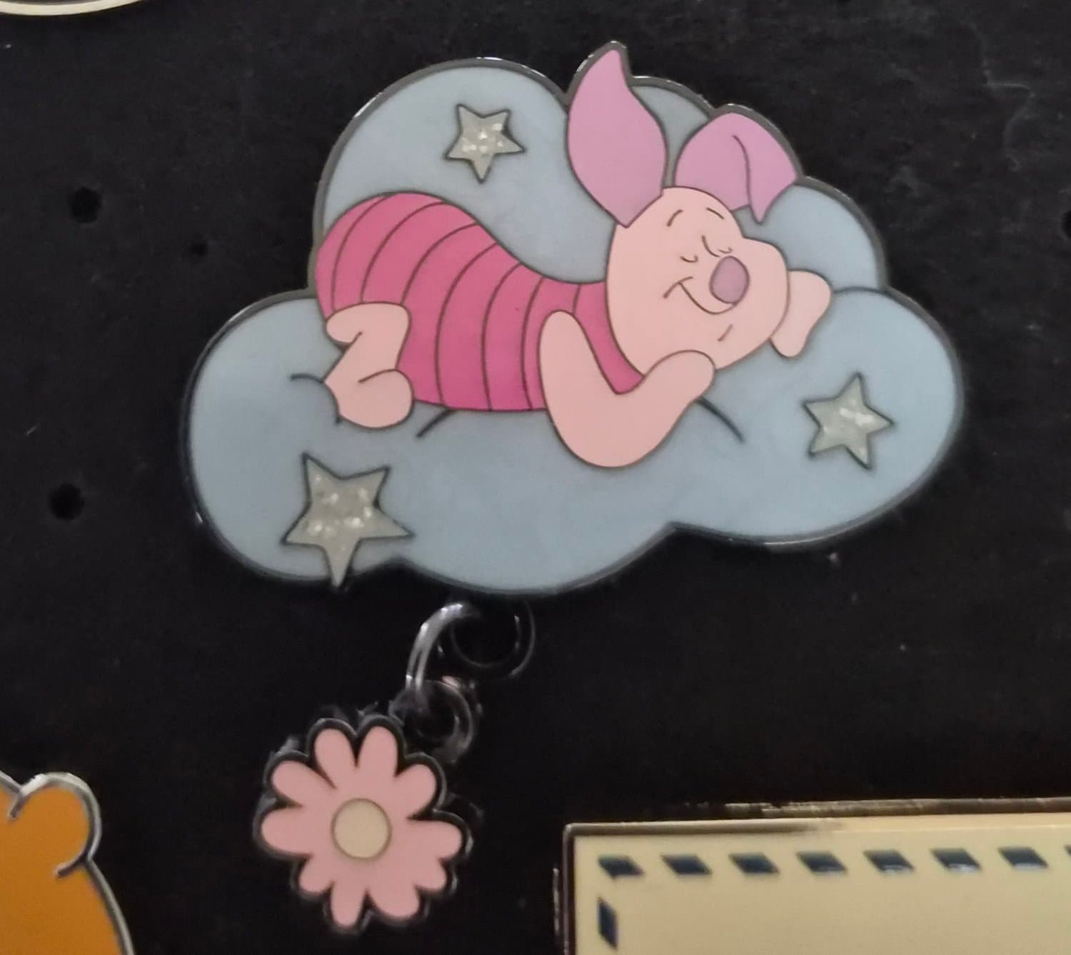 Piglet- Winnie The Pooh Cloud front