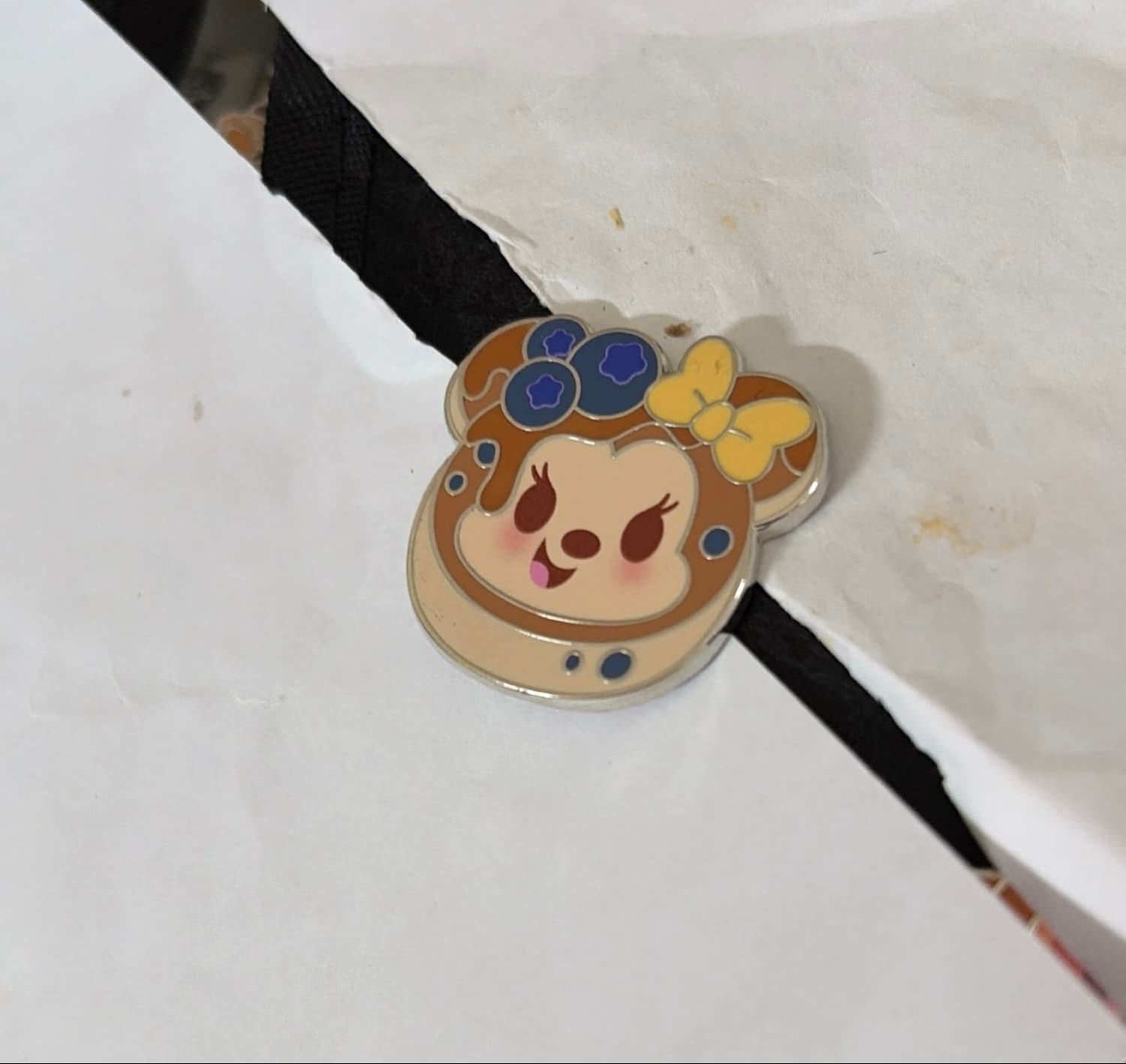 Minnie Mouse Blueberry Pancake front