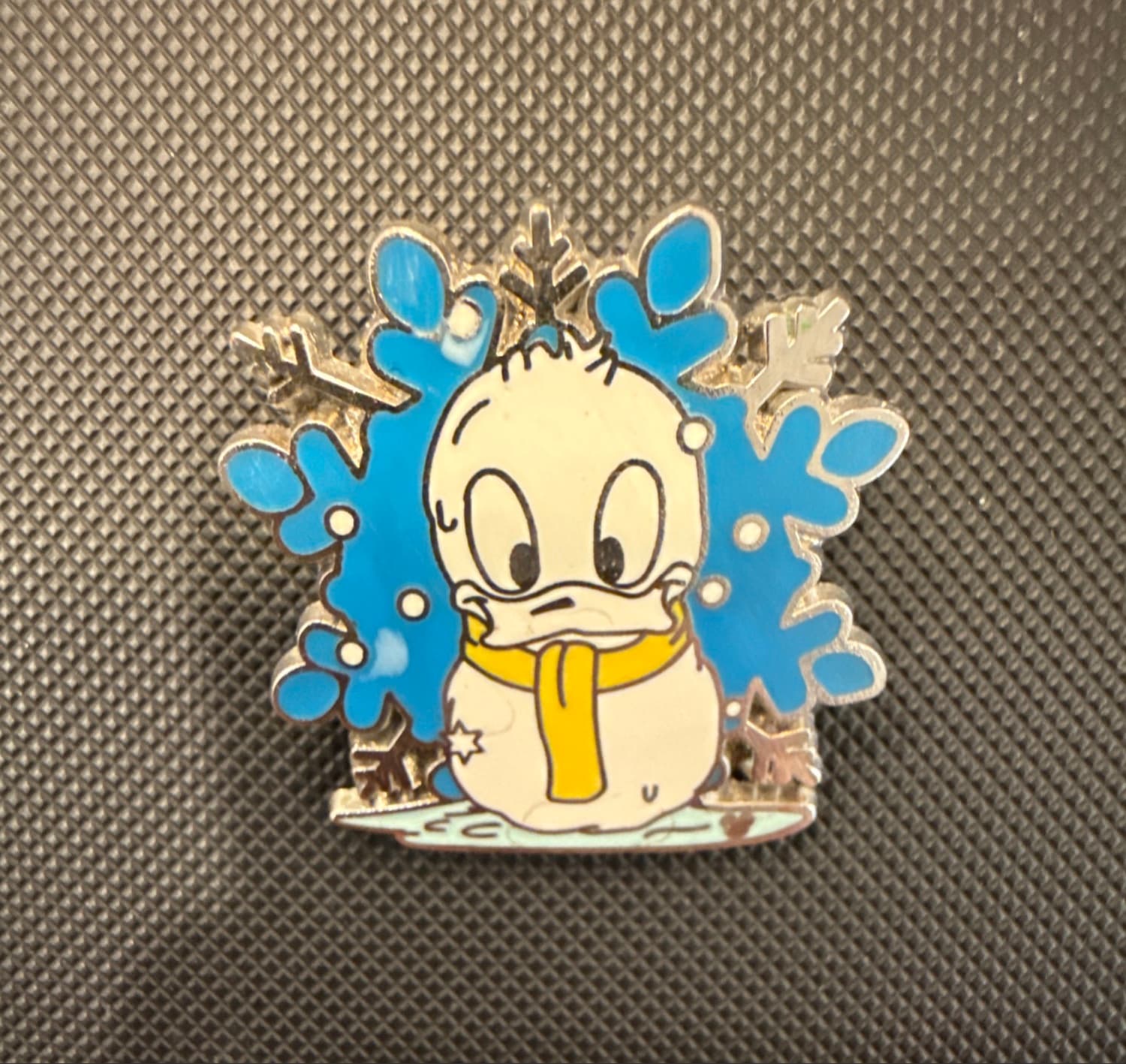 Donald Duck - 2007 Hidden Mickey Snowman front