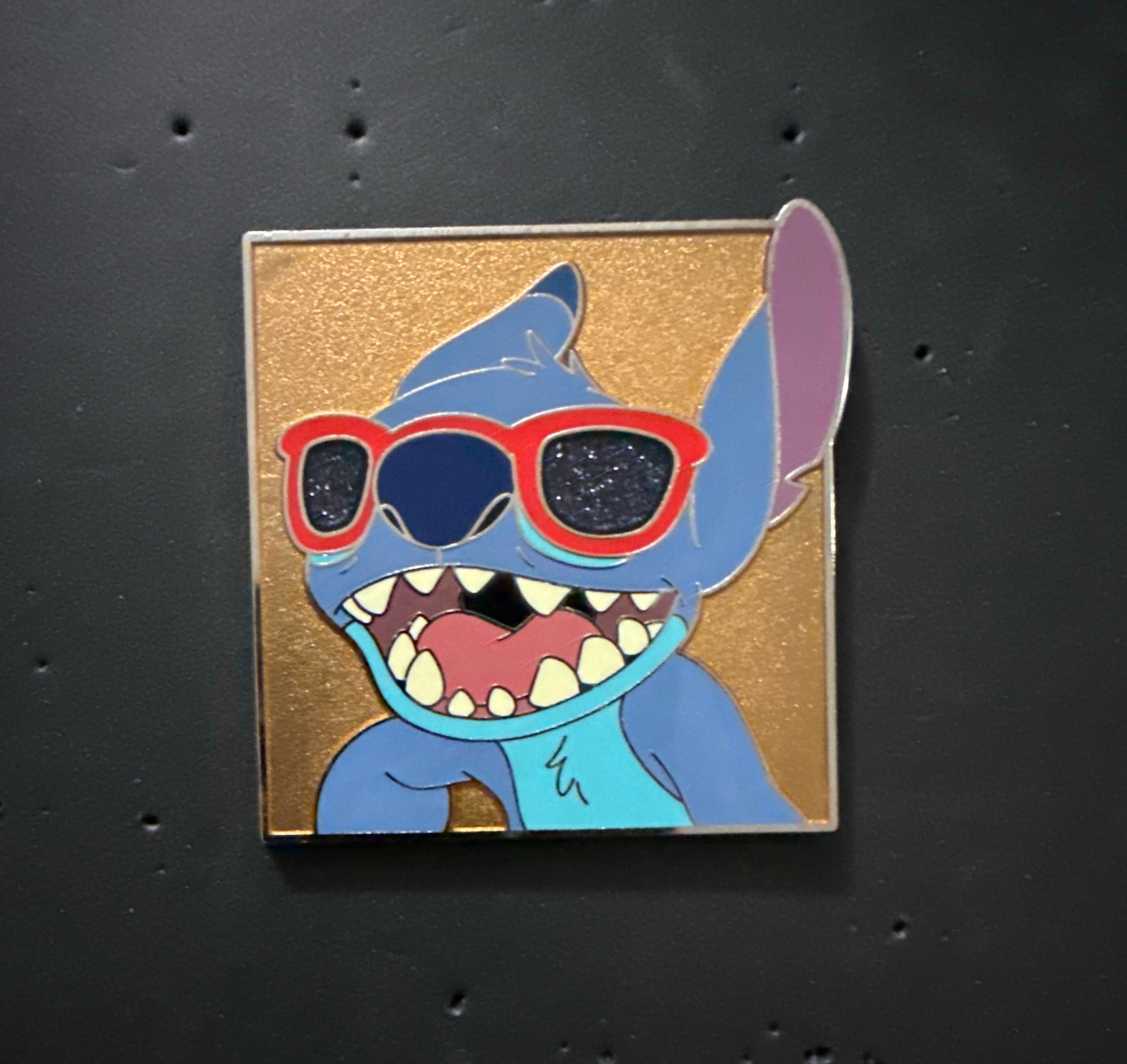 Stitch with Sunglasses - Experiment 626 Mystery Set front