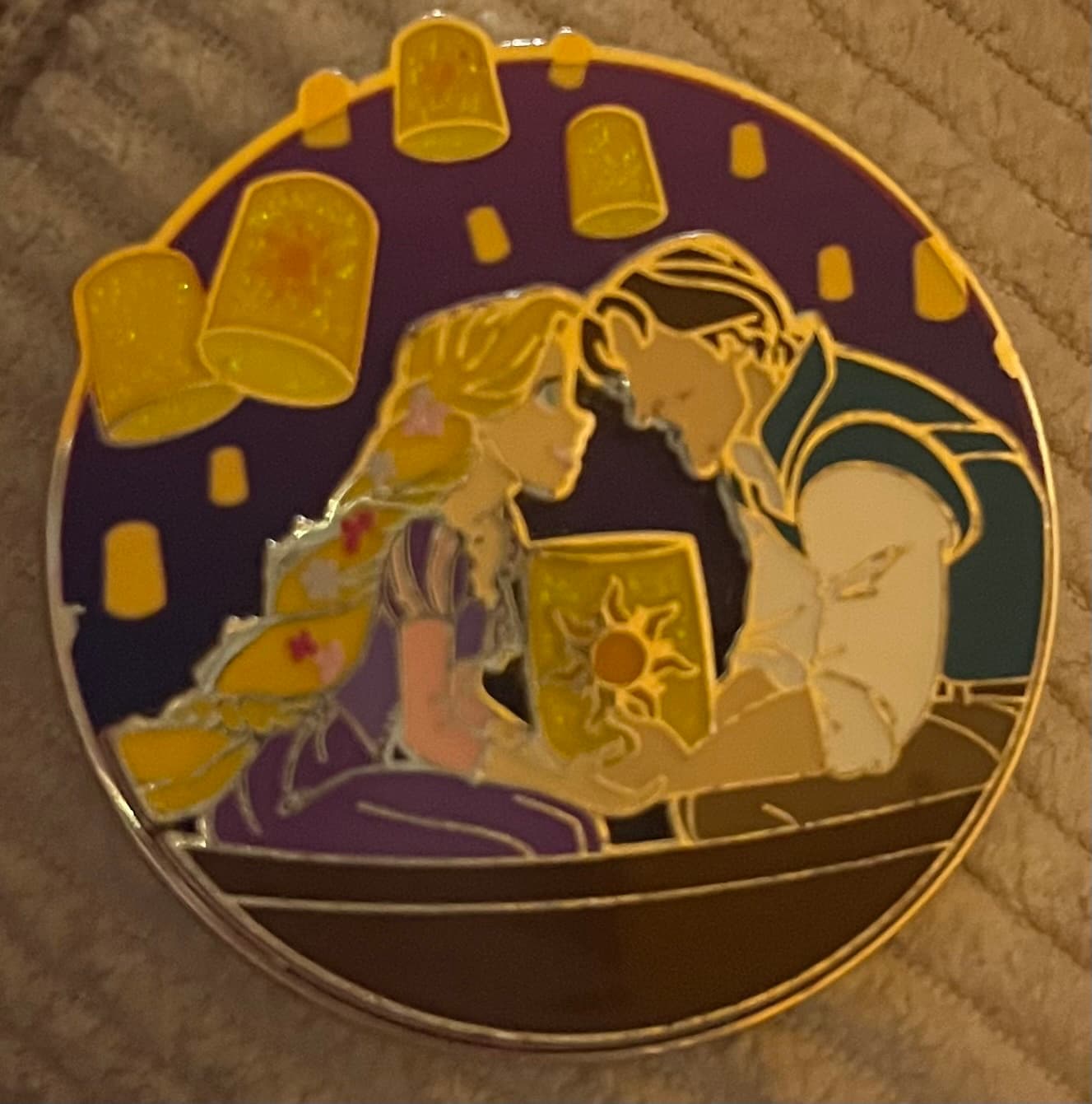 Tangled - Rapunzel and Flynn Holding Lantern in Boat front
