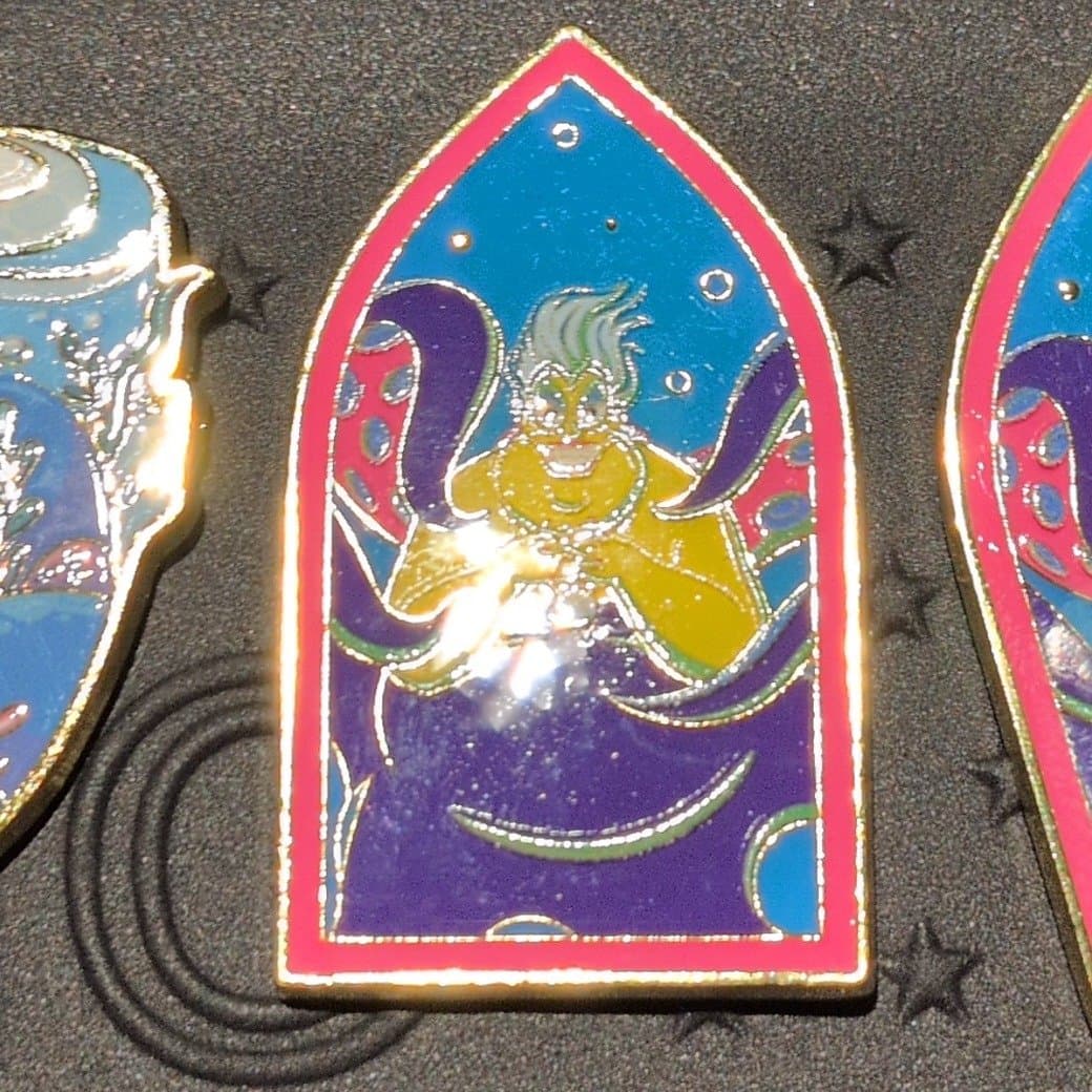 Ursula neon front