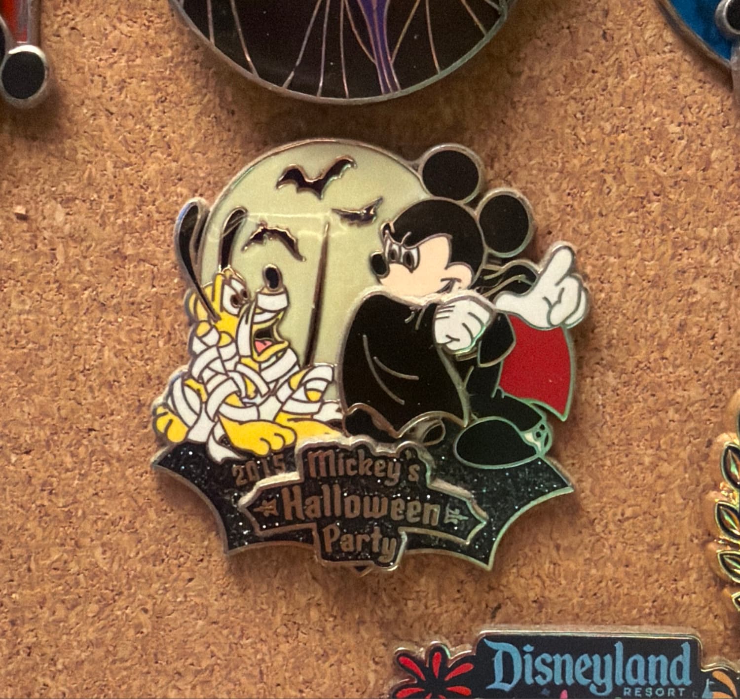 Mickey's Halloween Party 2015 Vampire Mickey and Mummy Pluto Slider Pin front