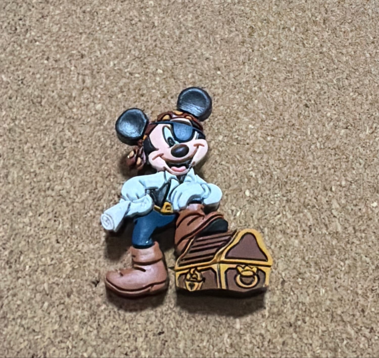 Mickey Pirate Treasure Chest Rubber 3D front