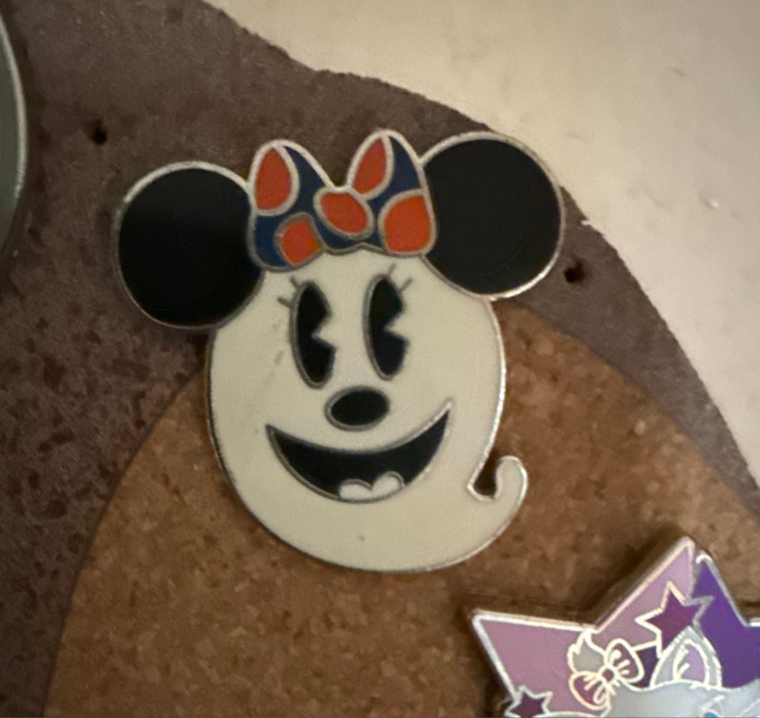 Minnie Mouse As Halloween Ghost front