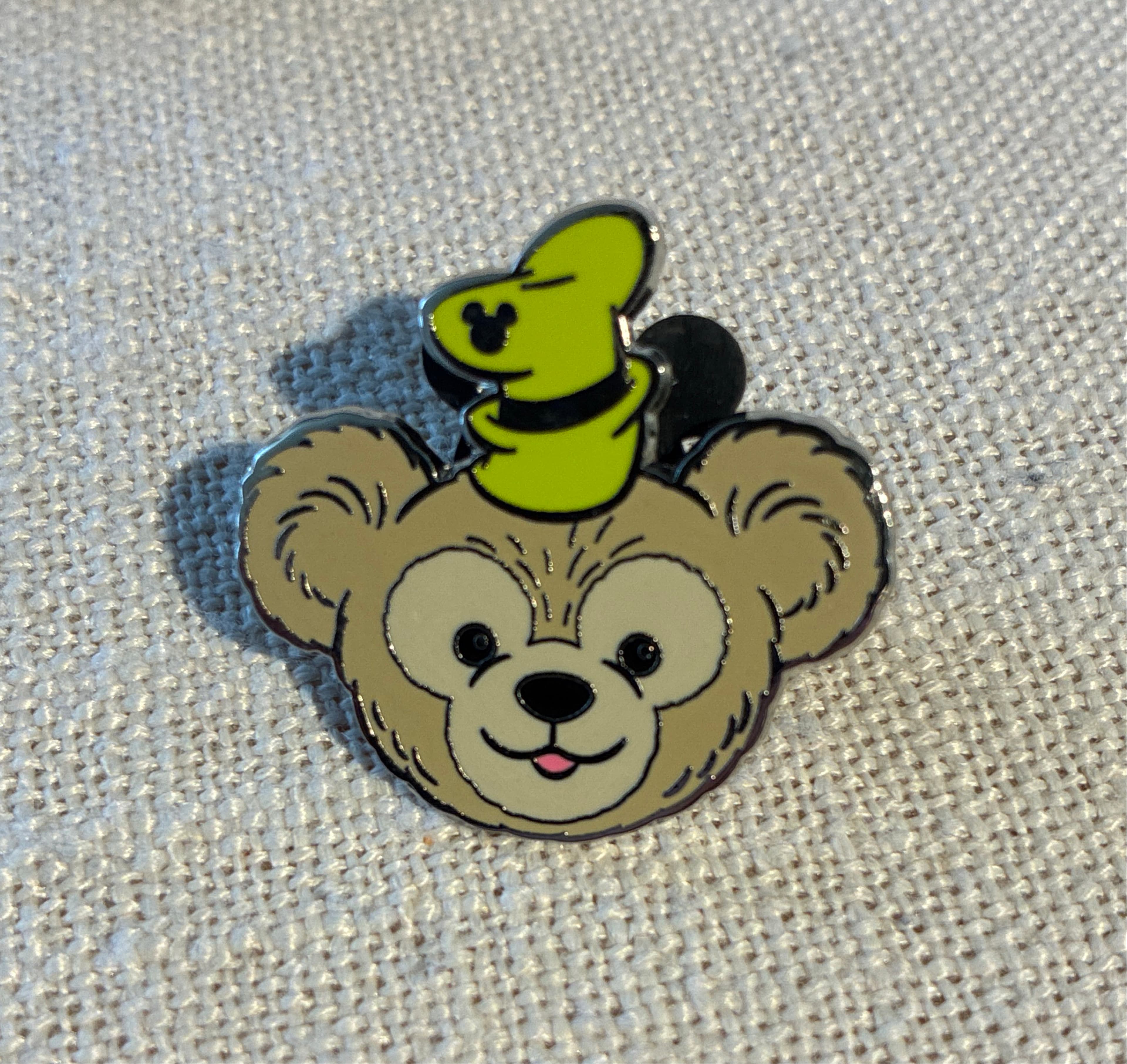 Duffy Bear In Character Hats - Goofy front