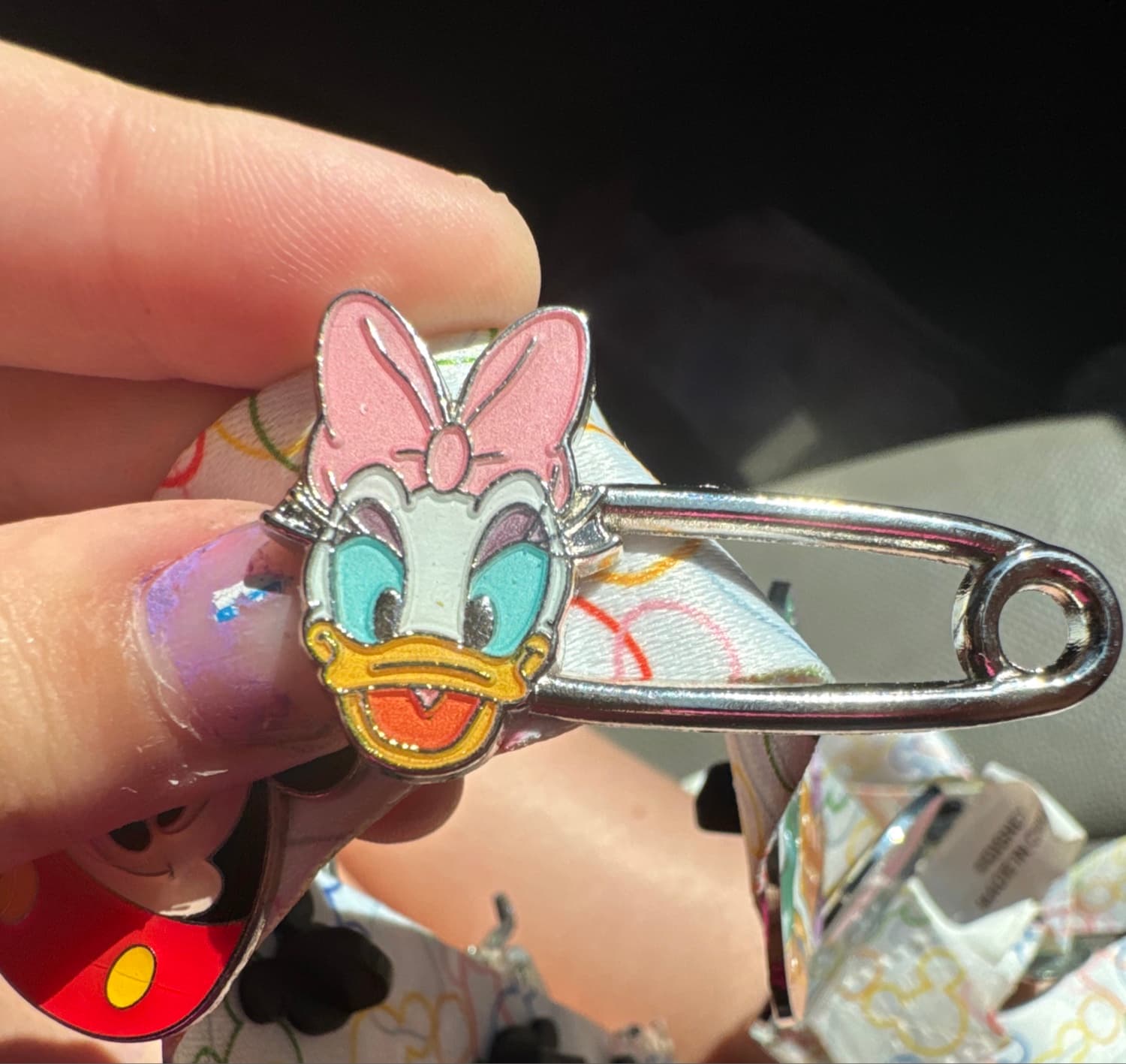 Daisy Duck - Safety Pin front